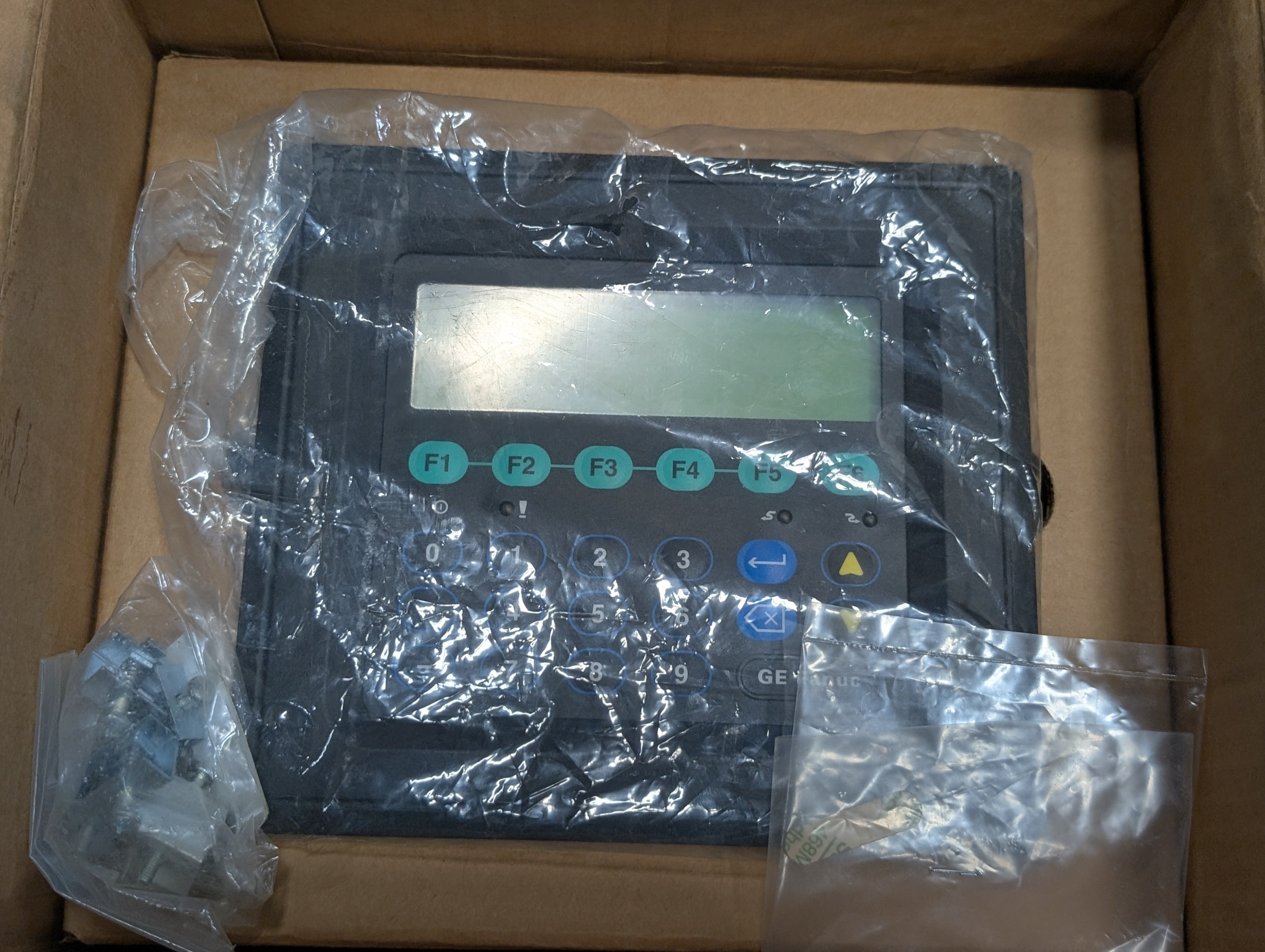 GE Fanuc Operator Panel Datapanel DP150, IC752DFT000-EE New