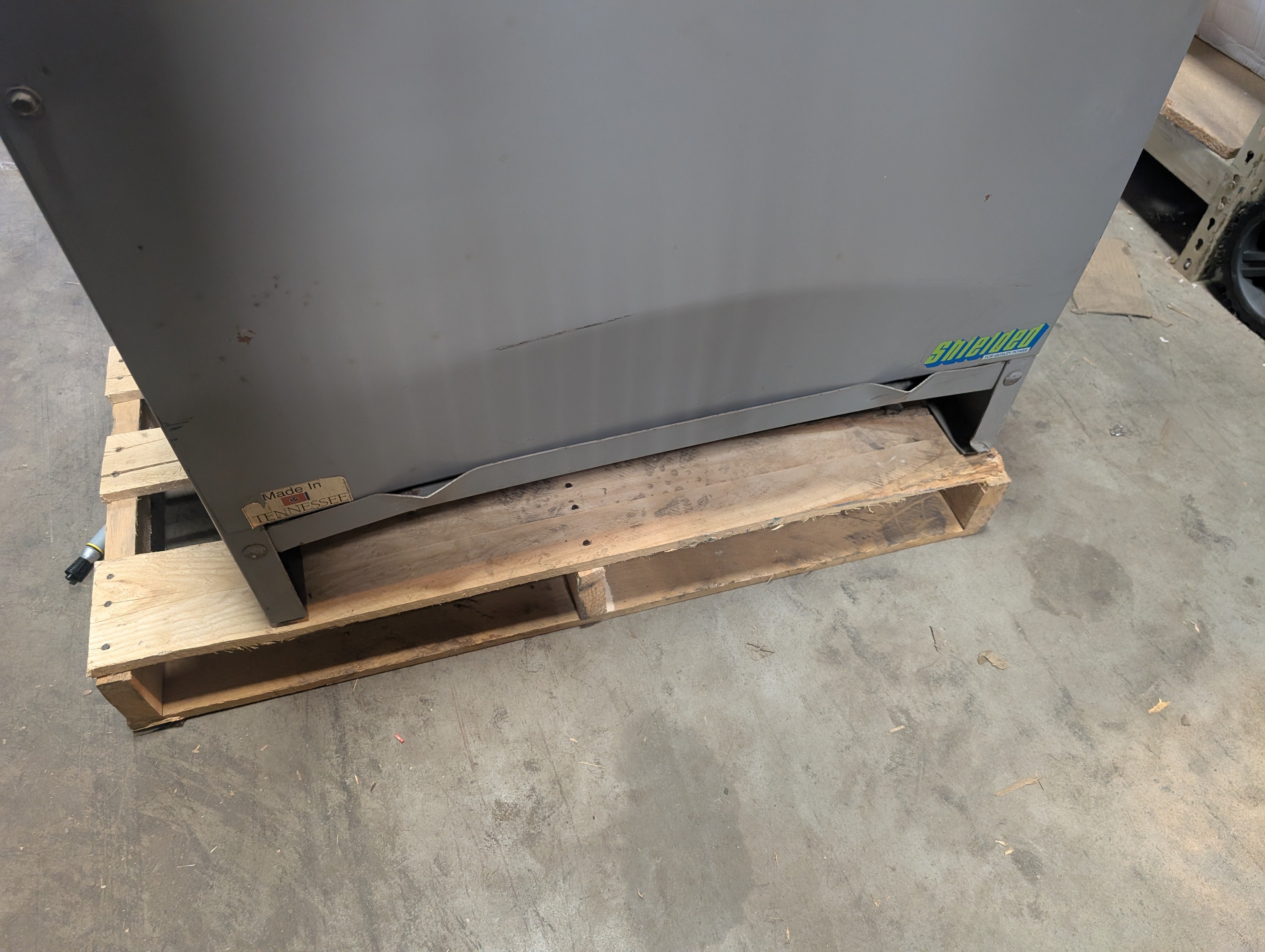 Hevi-Duty DT66H118S 118 KVA Isolation Transformer 460V Delta 230/133V Used