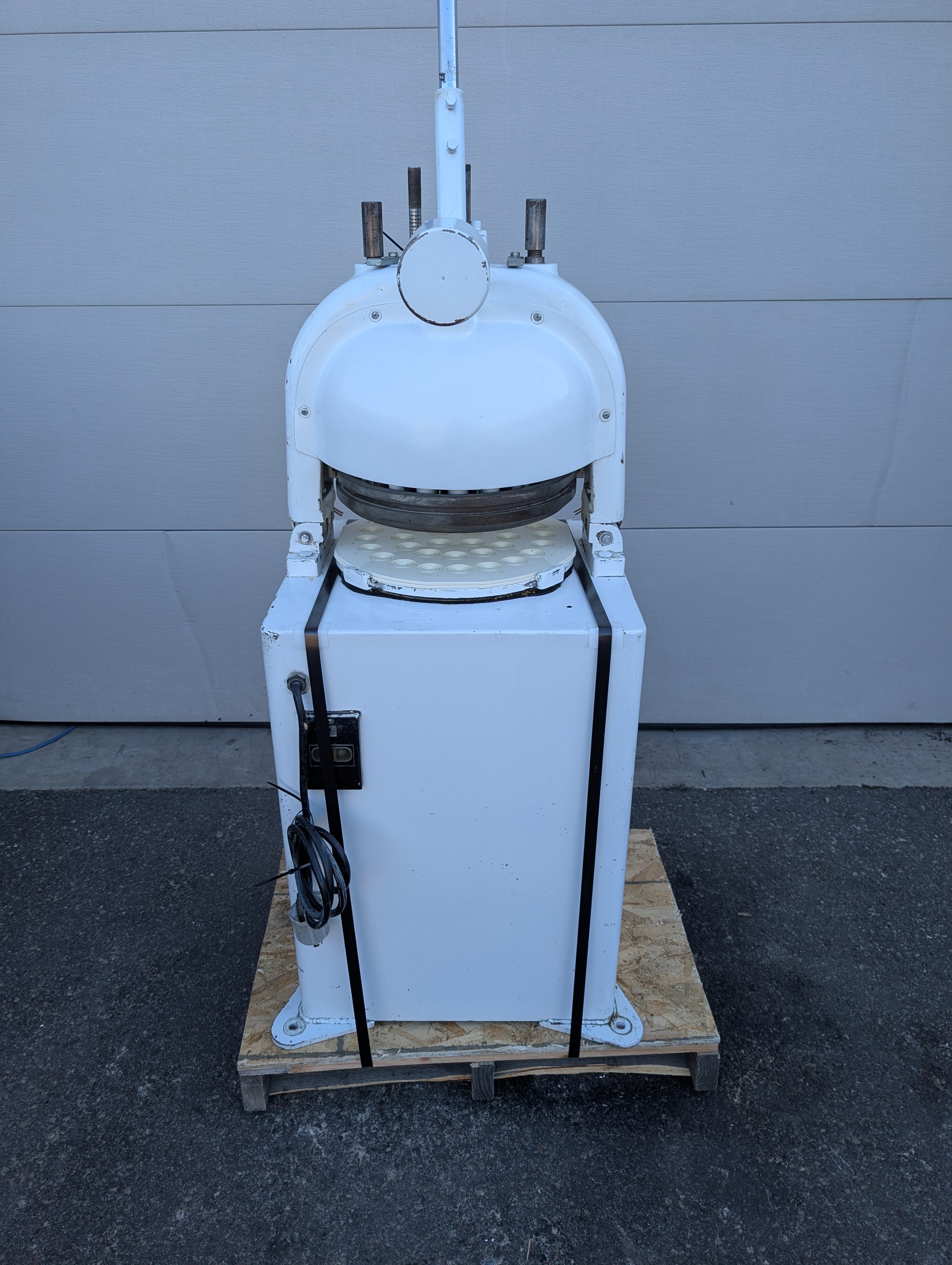 Gemini Model TP 360  Bun Divider/Rounder 220V 3 Ph 36 Pc US Made Used