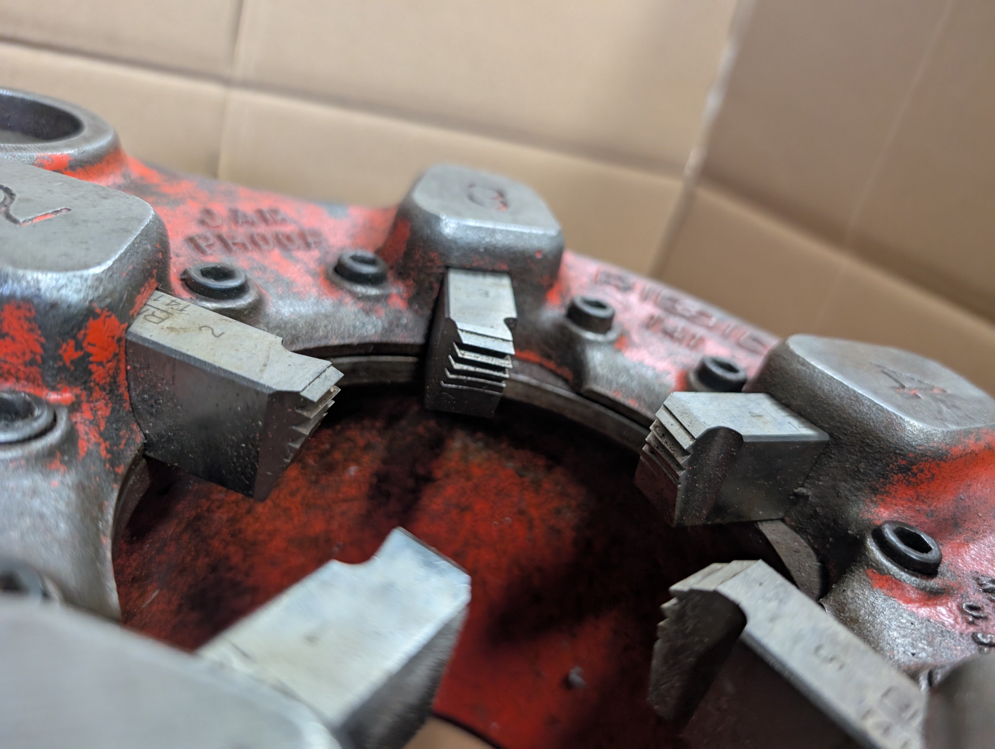 RIDGID 141 2-1/2" TO 4" Jam Proof Adjustable Threader & Drive Adapter Used