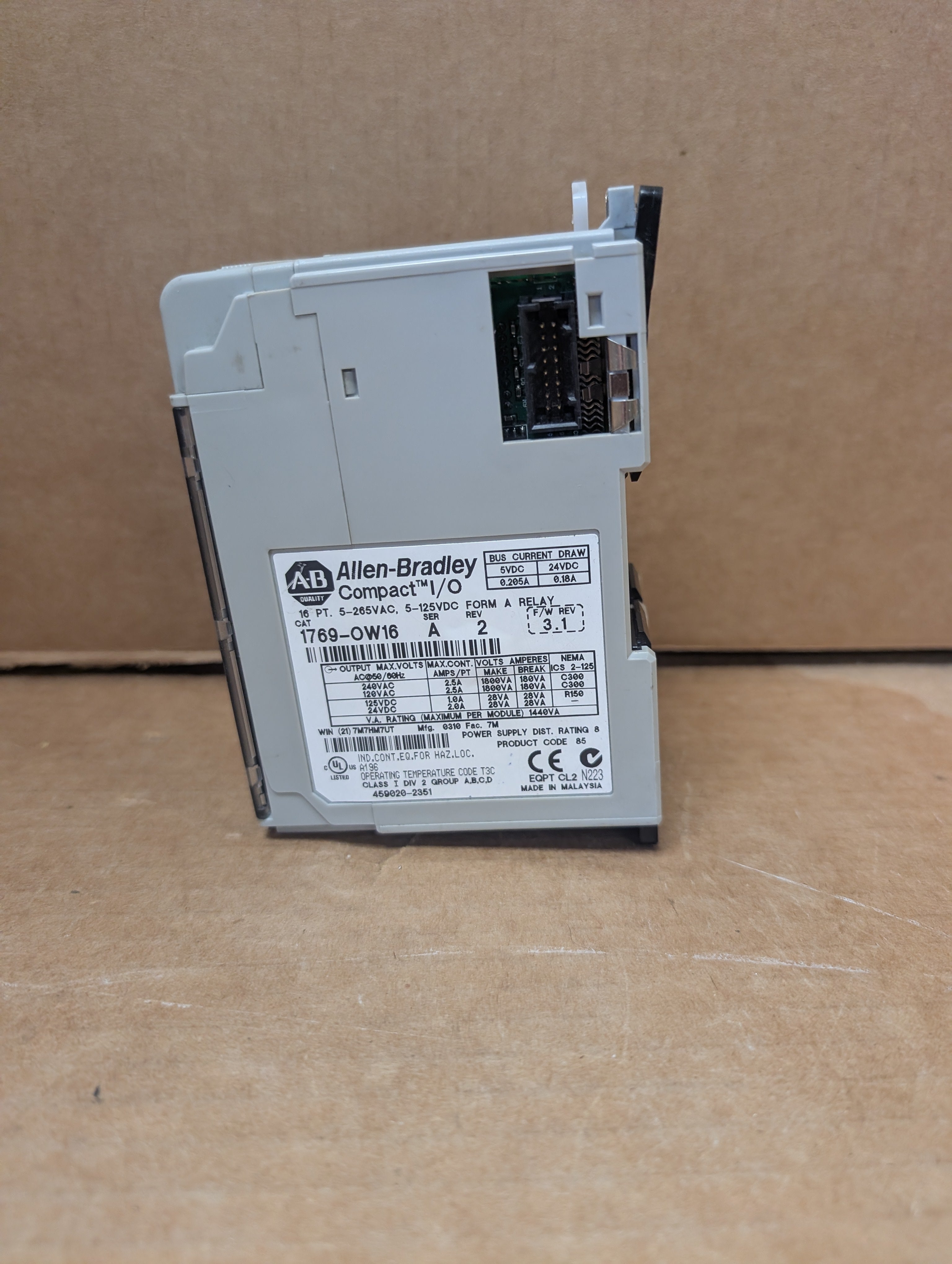 Allen Bradley 1769-OW16 (16) Point Relay Module FW 3.1 Ser A Rev 2 Used