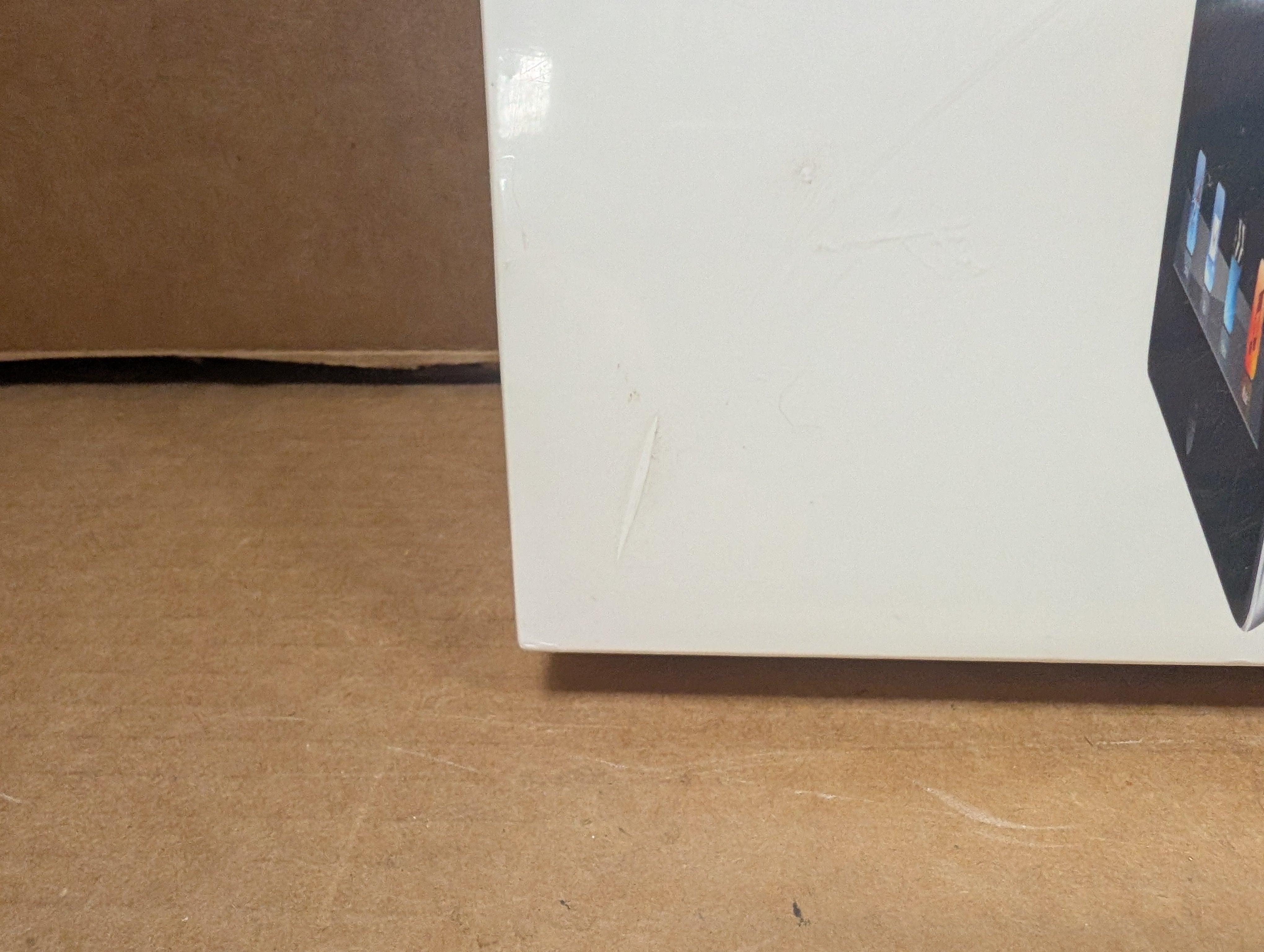 Apple iPad 4th Gen 16GB Wi-Fi Black MD510LL/A A1458 NEW SEALED (Box Imperfect)