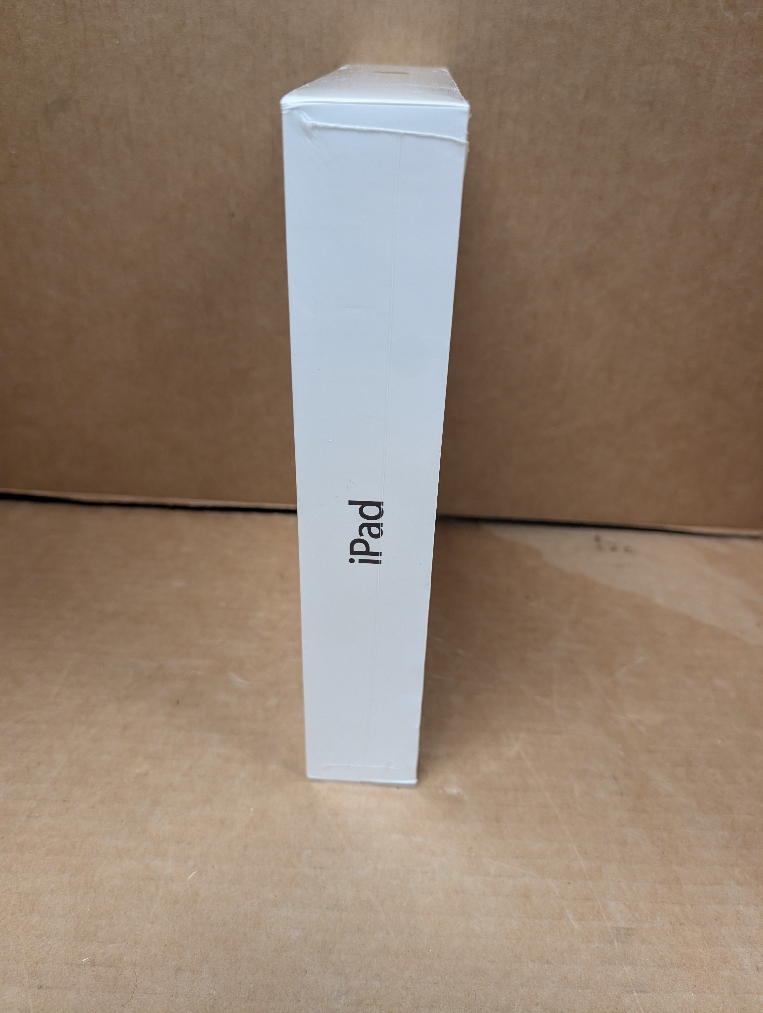Apple iPad 4th Gen 16GB Wi-Fi Black MD510LL/A A1458 NEW SEALED (Box Imperfect)