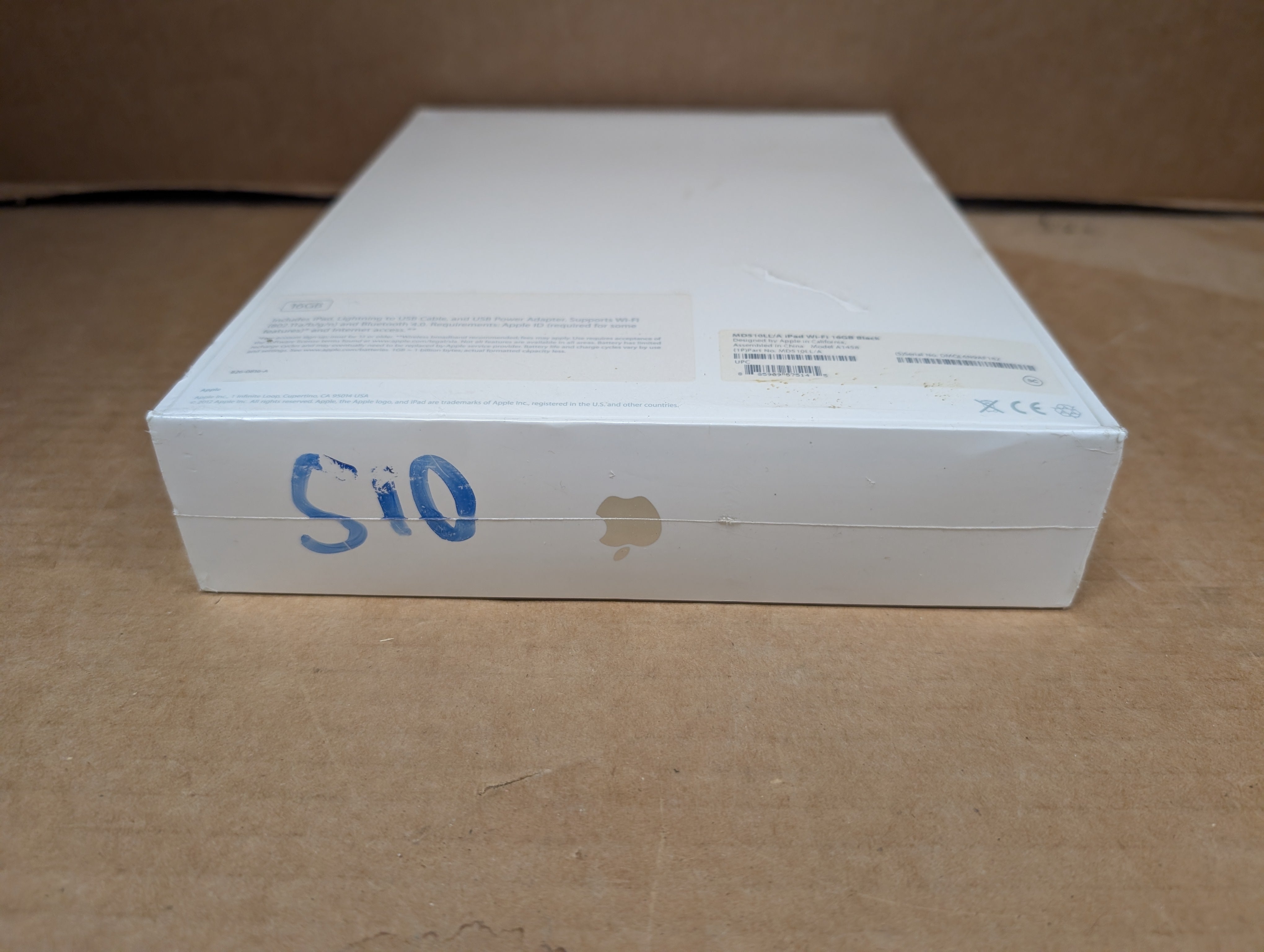 Apple iPad 4th Gen 16GB Wi-Fi Black MD510LL/A A1458 NEW SEALED (Box Imperfect)