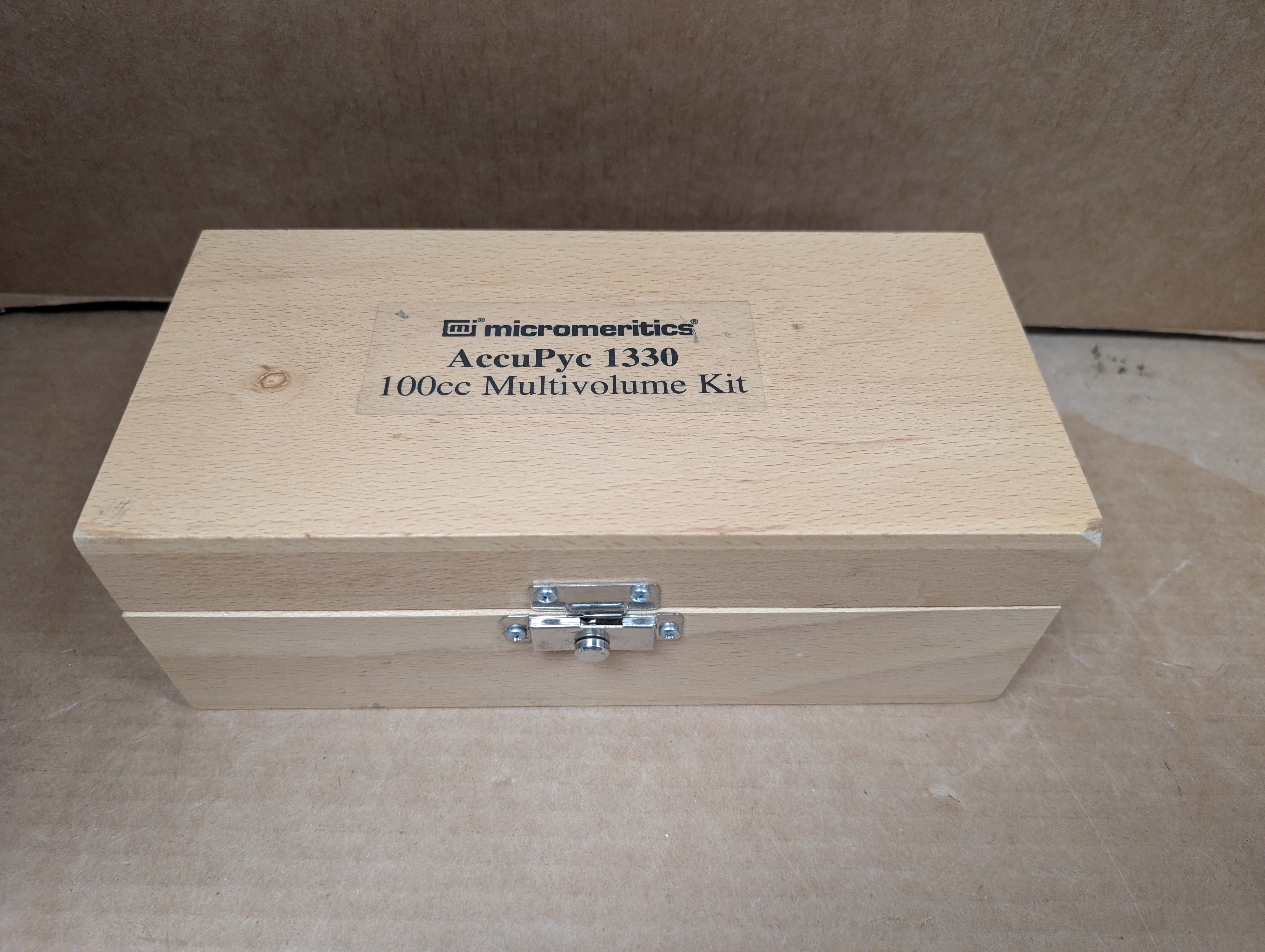 Micromeritics AccuPyc 1330 100CC Multivolume Kit Used