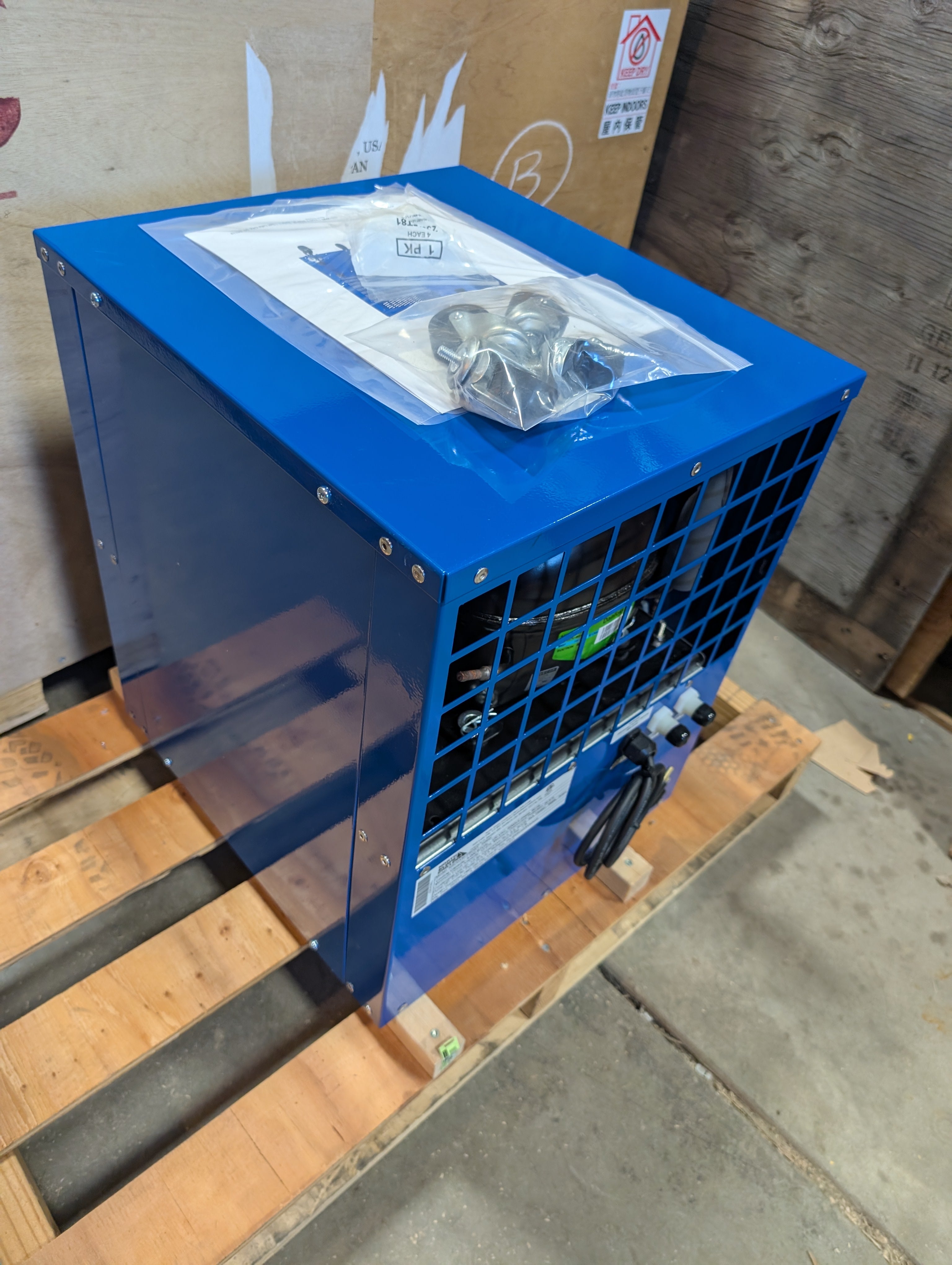New Unused North Slope Chillers NSC0330-FROST 4K BTU 120 VAC 1/3 Ton