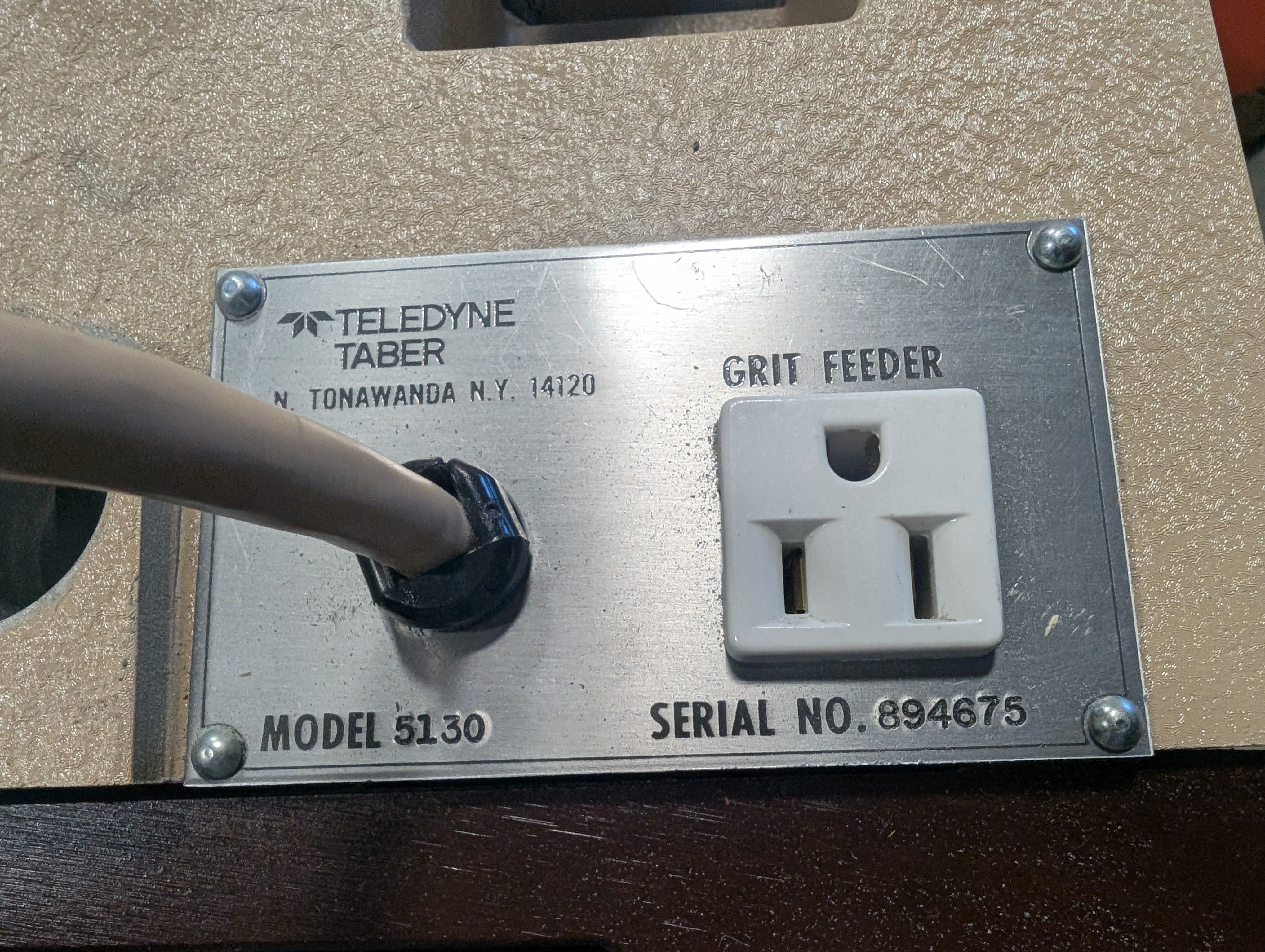 Taber Industries 5130 Abraser Abrasion Tester & Enclosure & Vacuum Calibrated