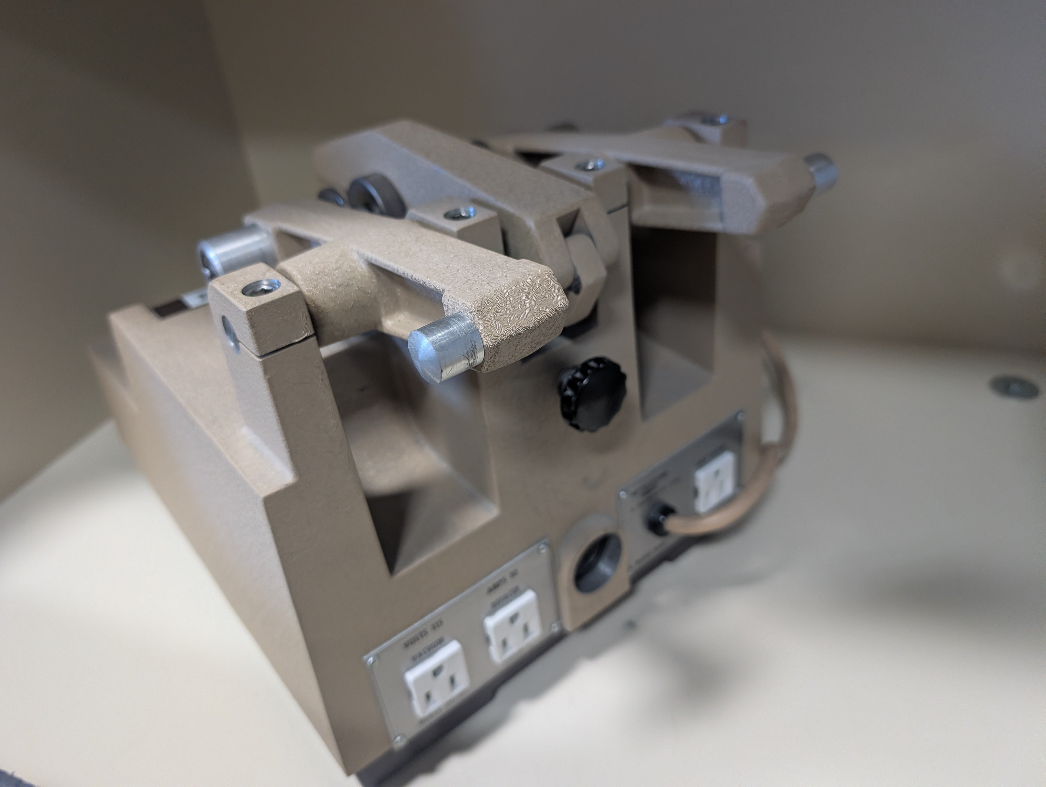 Taber Industries 5130 Abraser Abrasion Tester & Enclosure & Vacuum Calibrated