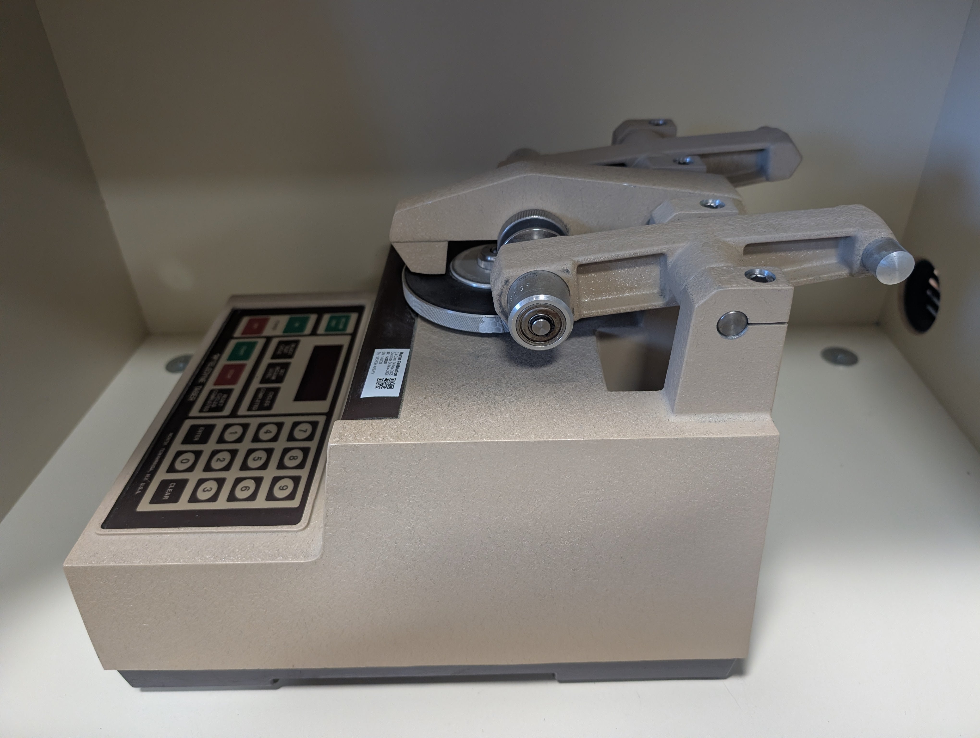 Taber Industries 5130 Abraser Abrasion Tester & Enclosure & Vacuum Calibrated