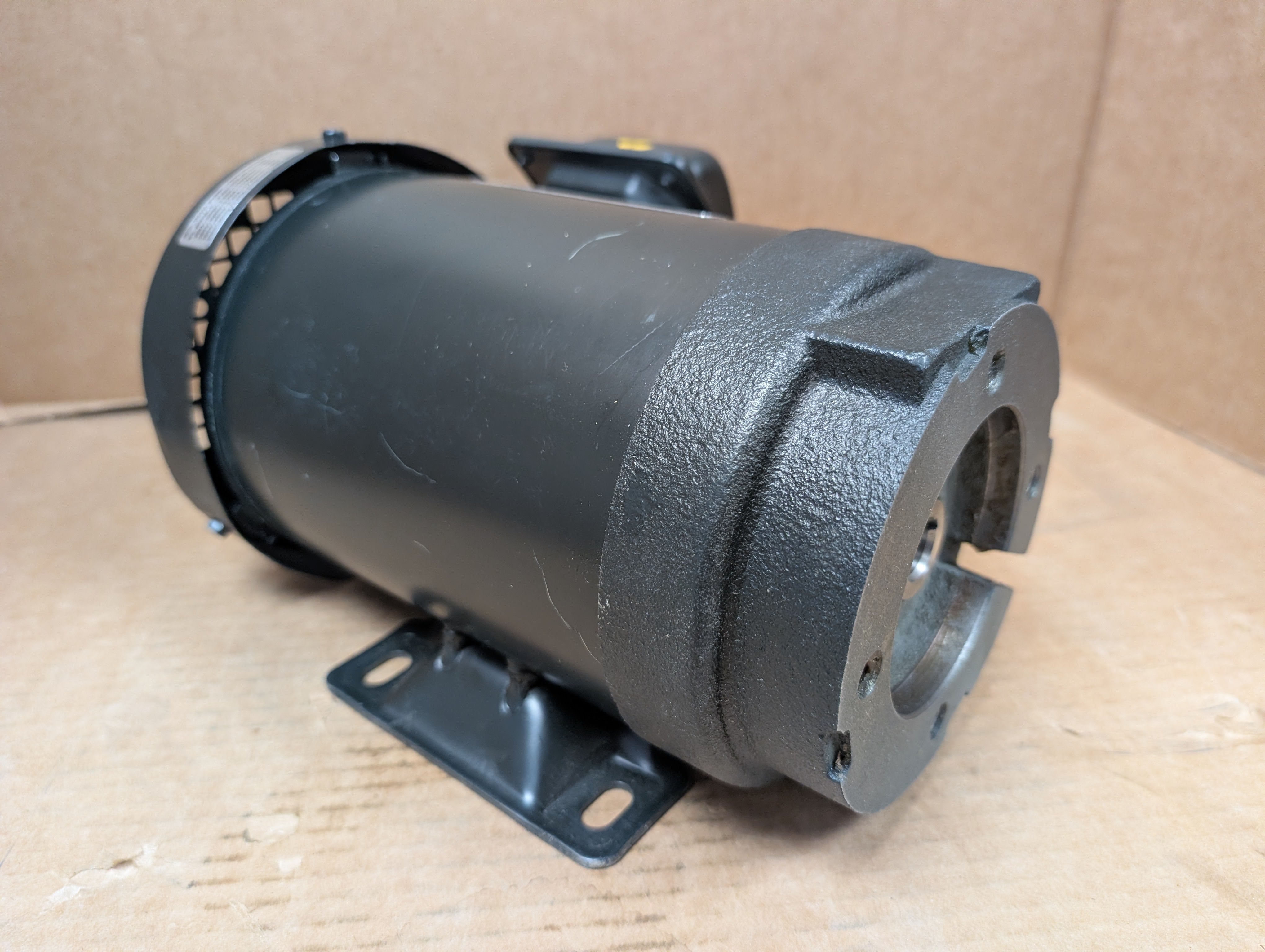 Toshiba IKH3-FCKLK21E Toyo Pump Motor .75 kW 3PH 200-230V New w/Dented Cover