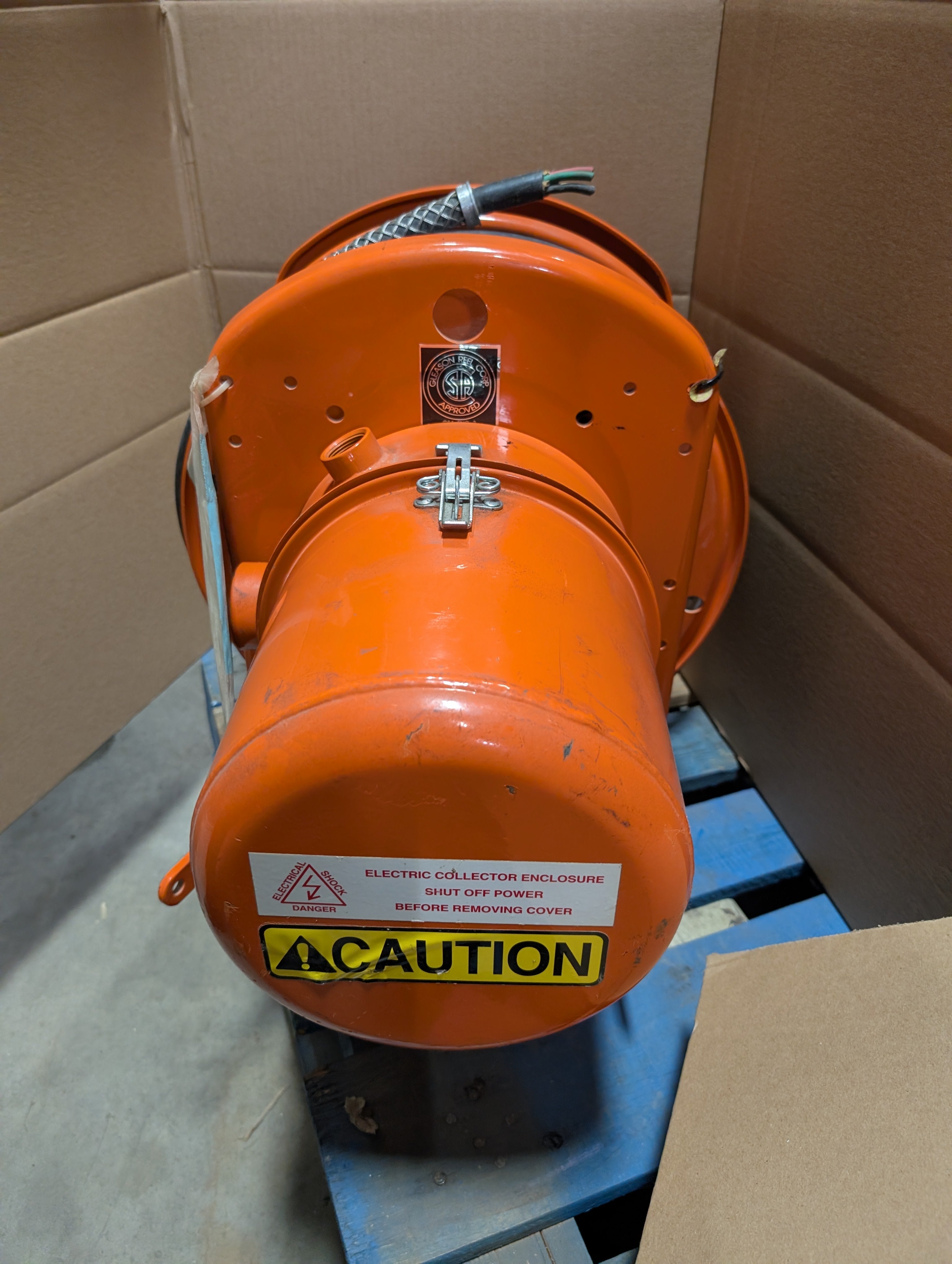Gleason S16751-43-12-1, 33' 10 AWG 4 Wire SO 150 FPM 35 AMP Power Reel