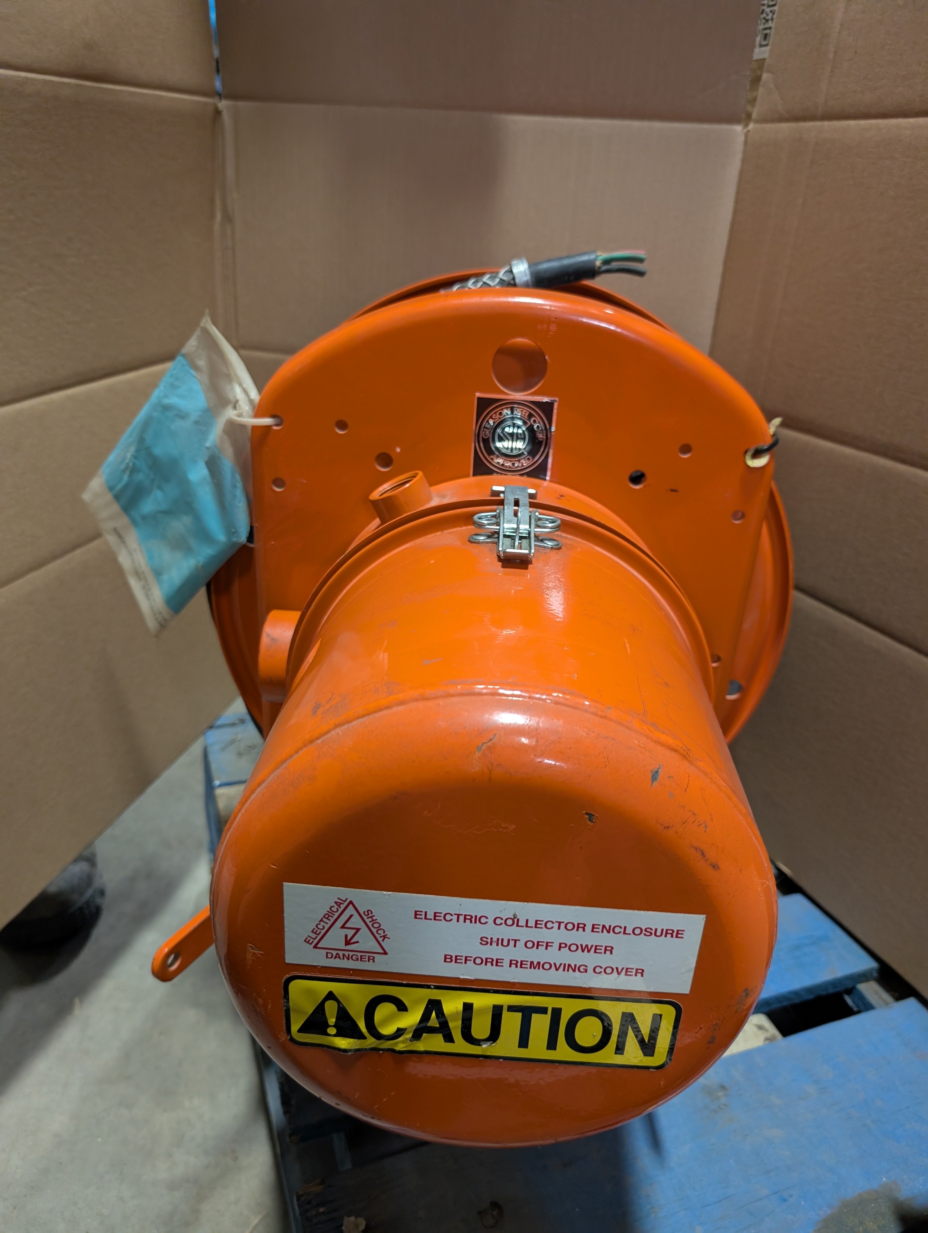Gleason S16751-43-12-1, 33' 10 AWG 4 Wire SO 150 FPM 35 AMP Power Reel