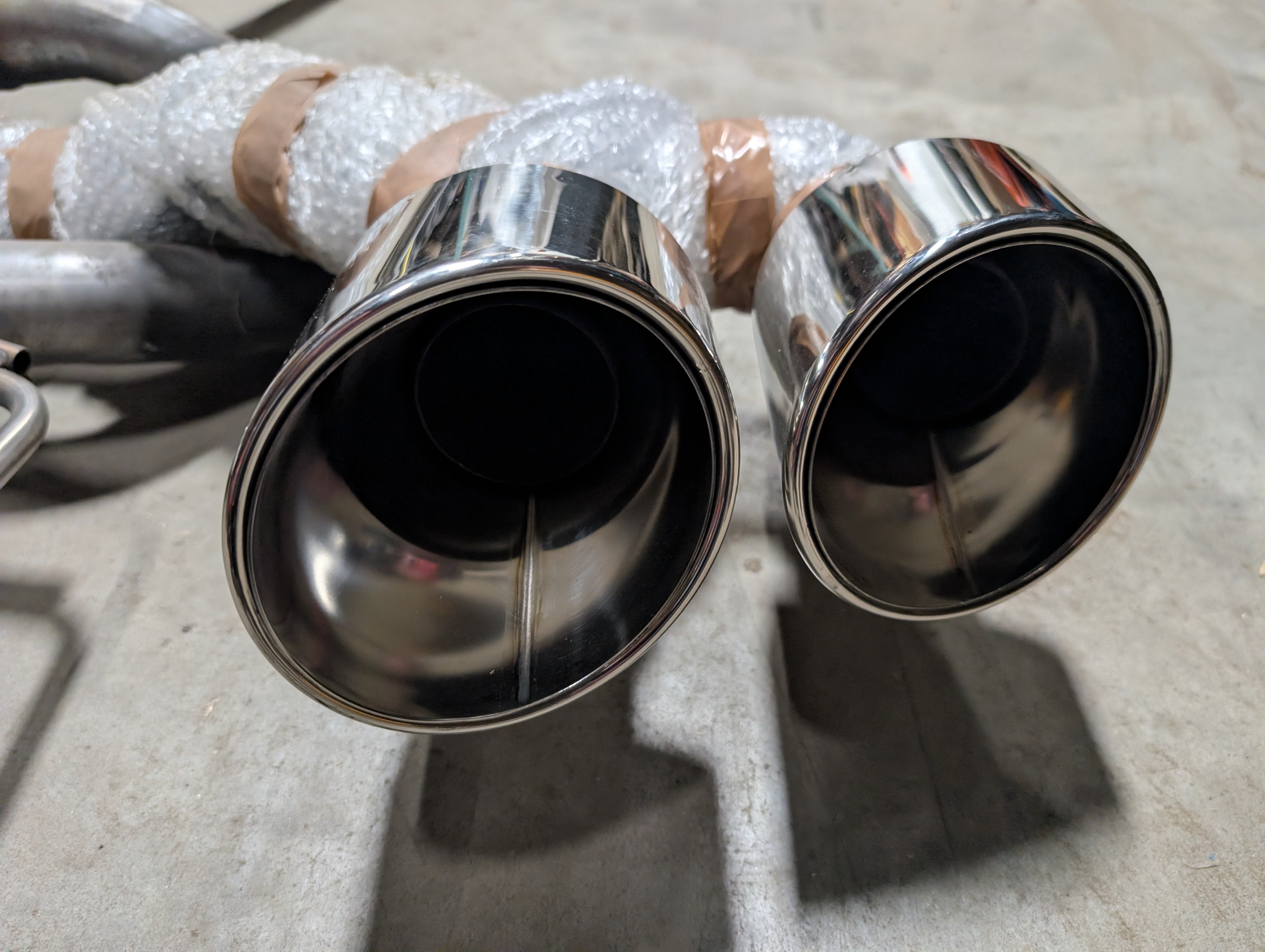 Nissan 20100JF00A Exhaust 09-10 GT-R 3.8L Premium/Base Ships by Truck New