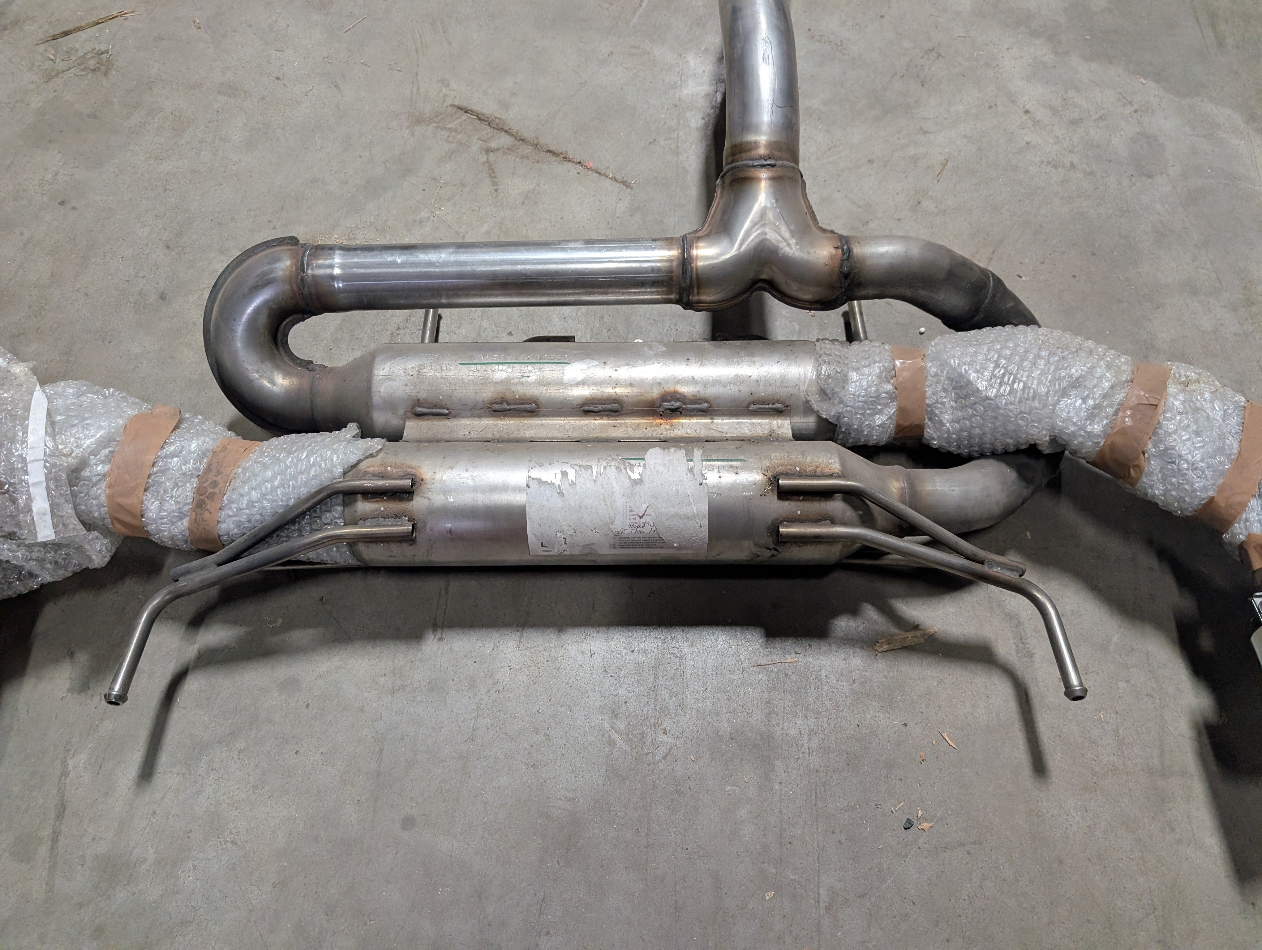 Nissan 20100JF00A Exhaust 09-10 GT-R 3.8L Premium/Base Ships by Truck New