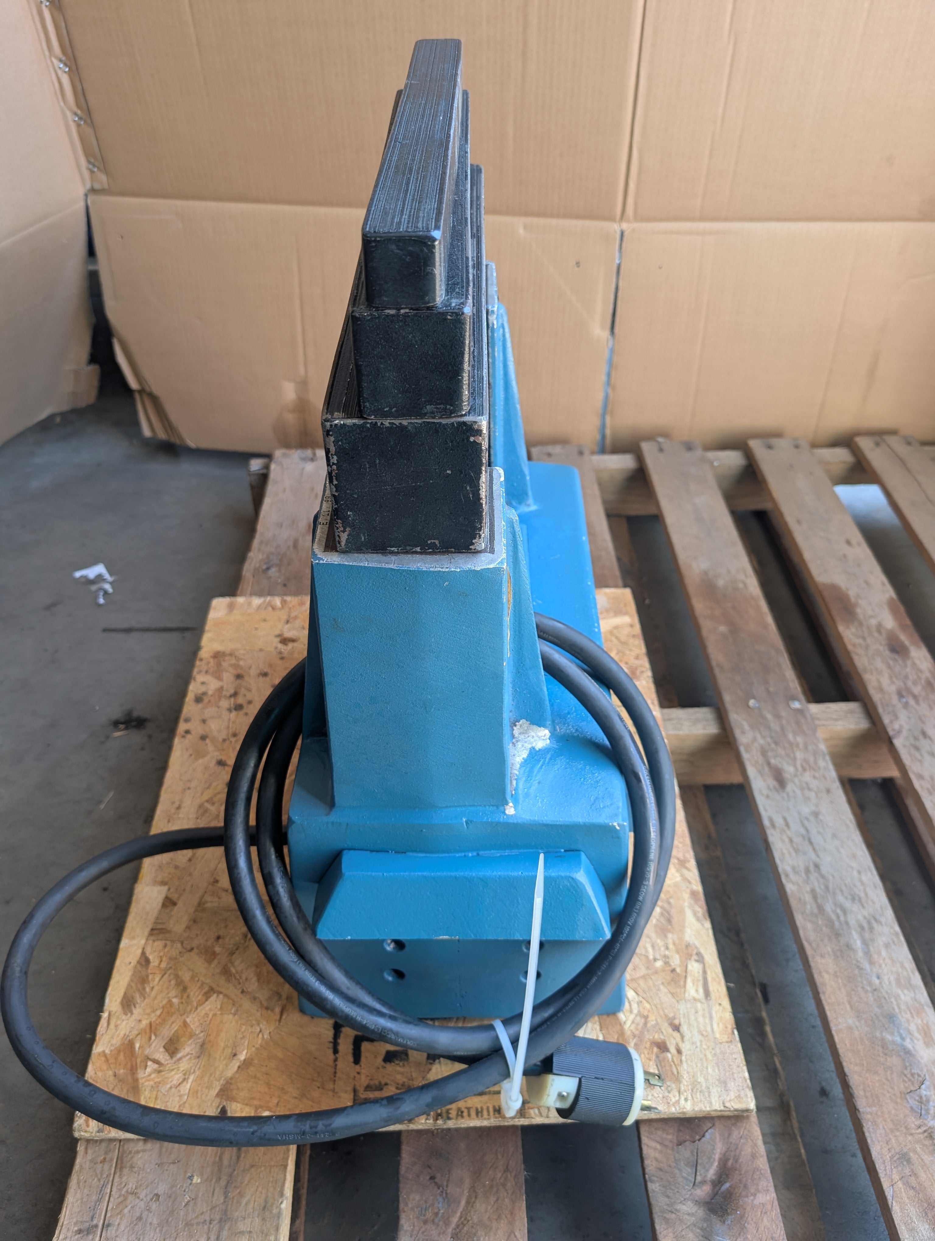 Reco Model BC Induction Bearing Heater 220V 30A 1 PH (3) Bars Used
