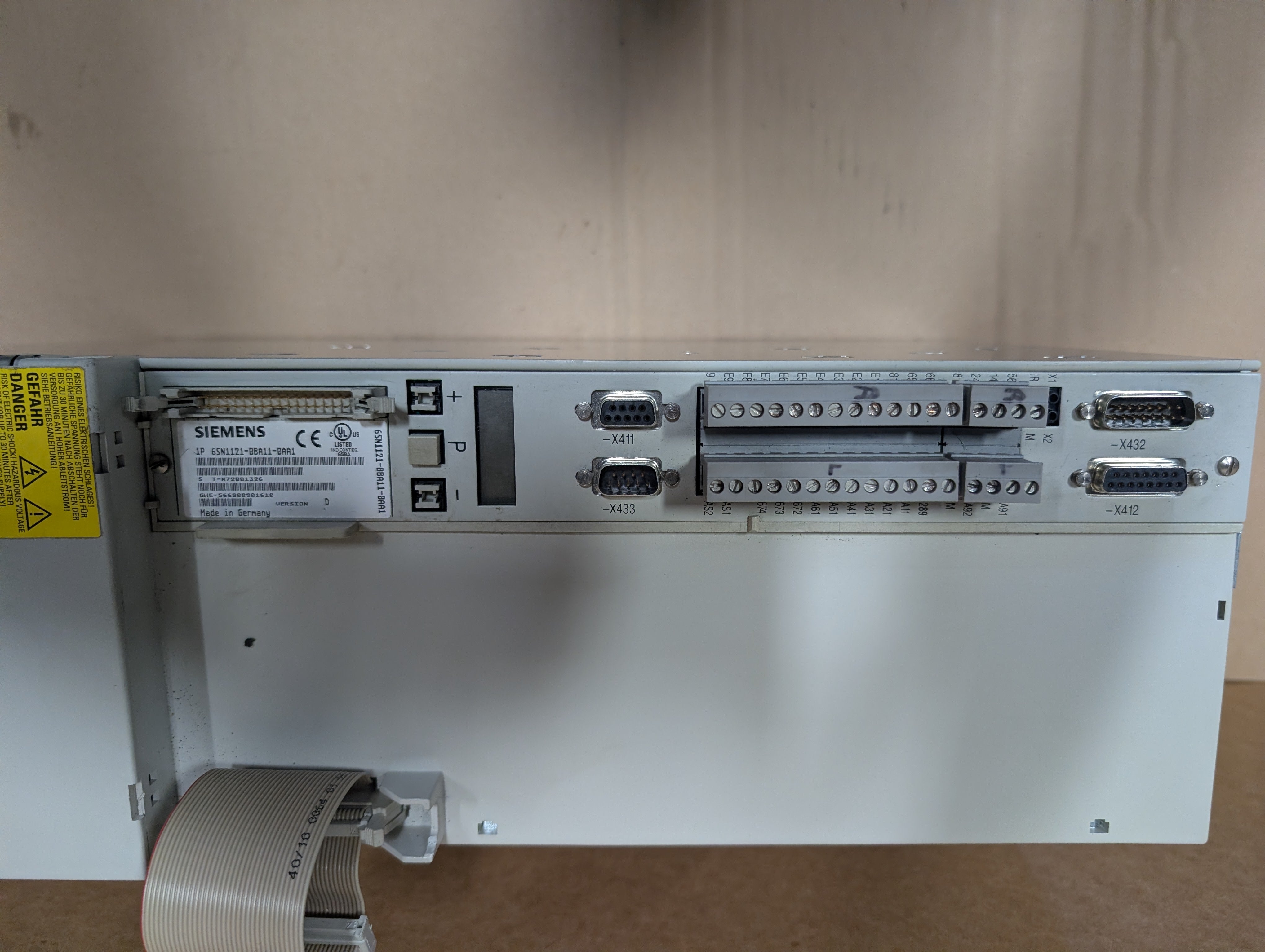 SIEMENS Simodrive 6SN1123-1AA00-0EA2 Ver. A, 6SN1121-0BA11-0AA1 Ver. D LT Module Used