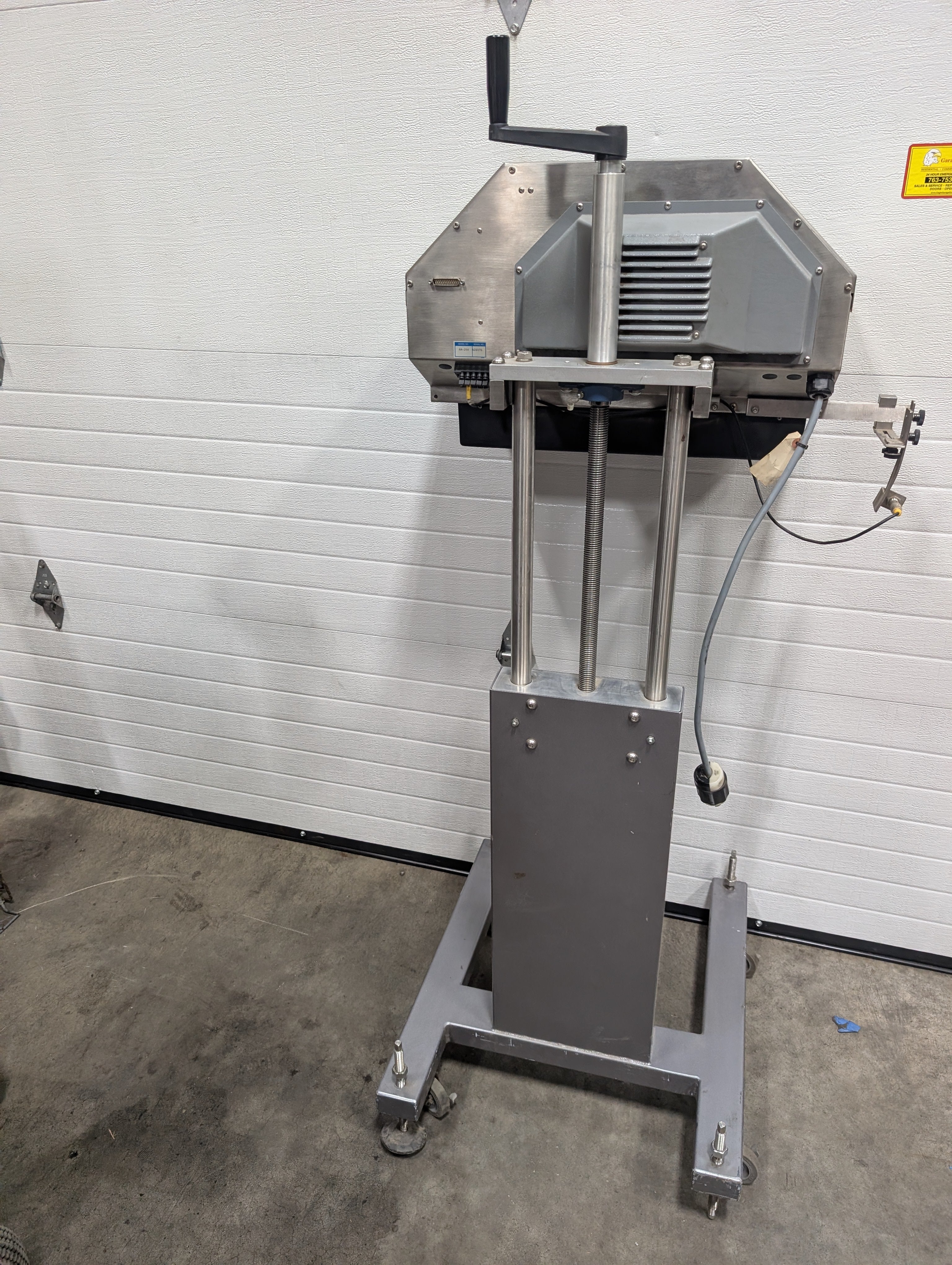 AUTOMATE AM-250 Automatic Induction Sealer, High Volume Bottle Sealing Machine Used