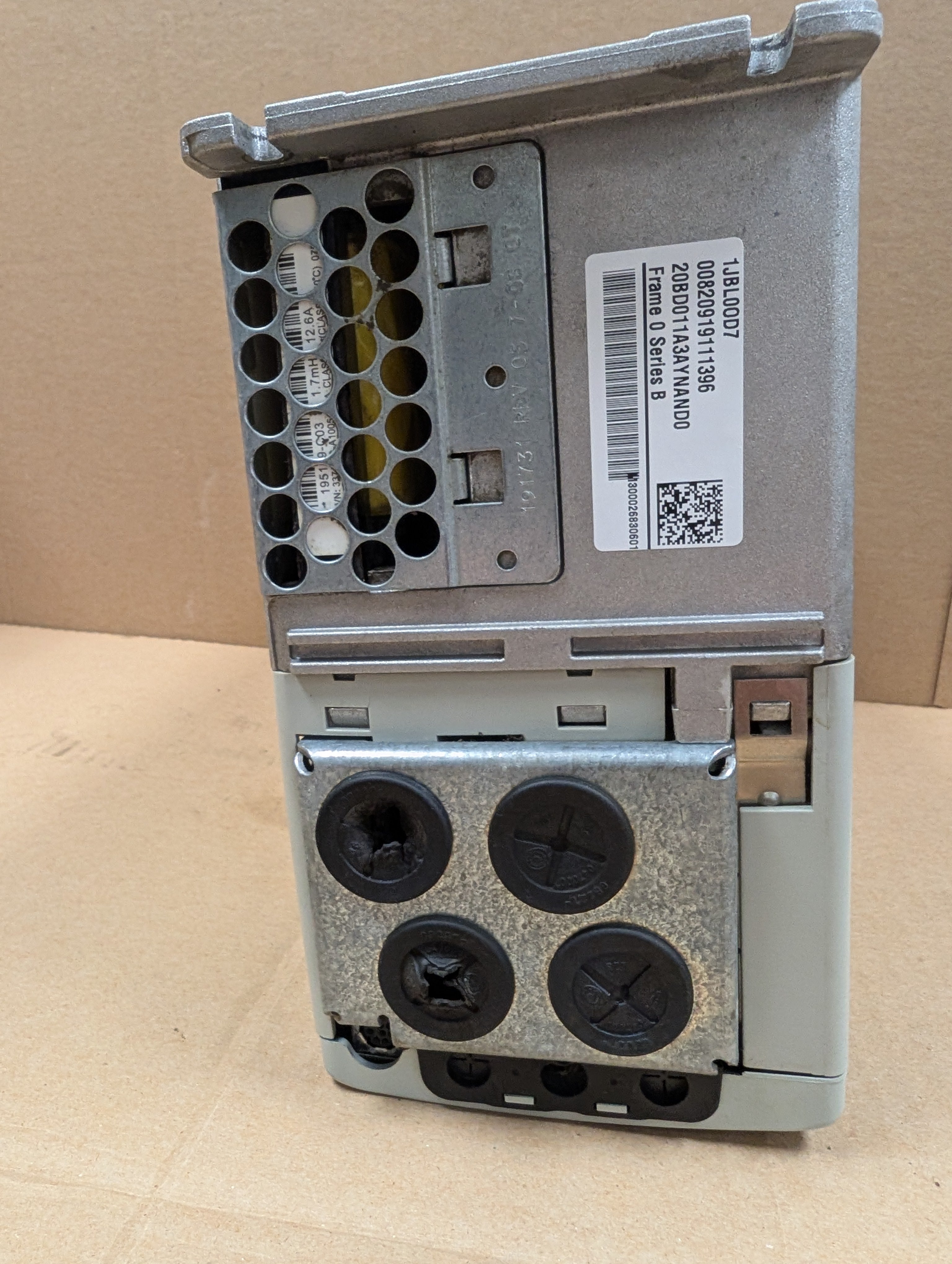 Allen Bradley 7.5 HP Powerflex 700 20BD011A3AYNAND0 Ser. B 480V 4.010 Used