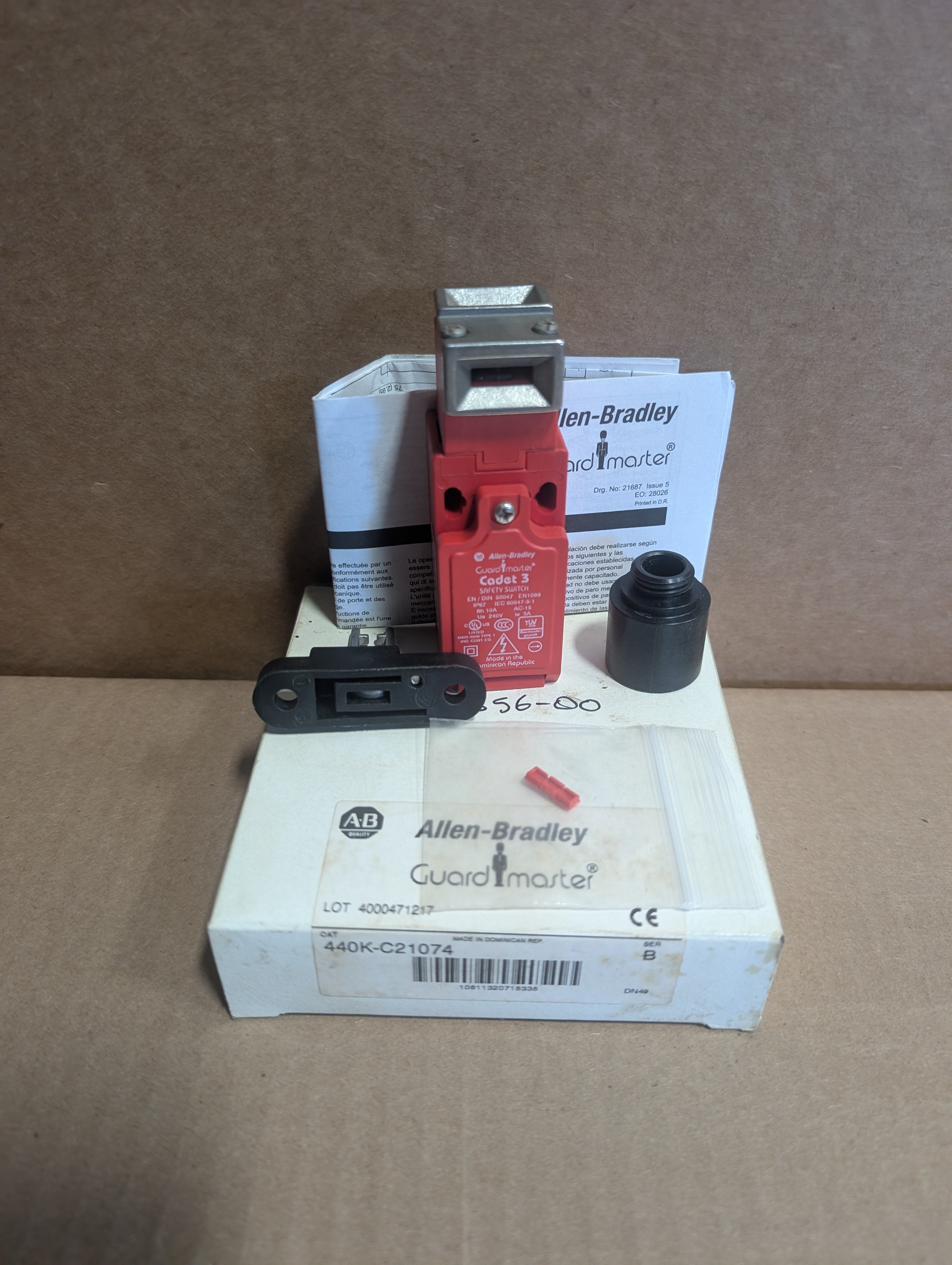 Allen Bradley 440K-C21074 Cadet 3 Safety Switch 440KC21074 New NIB