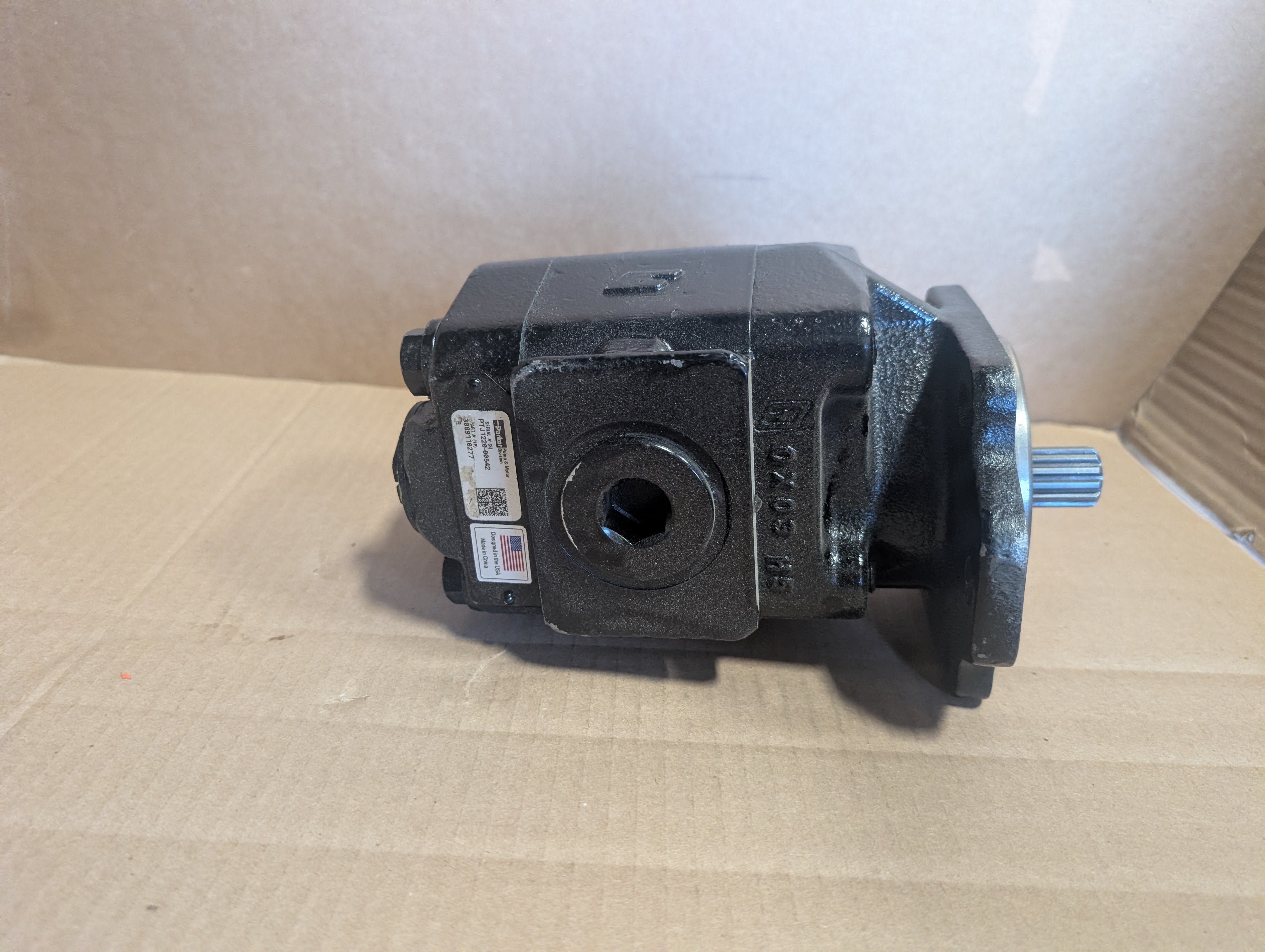 Genuine Parker 3089110277 PG020 Hydraulic Pump Motor 7/8" 13 Spline Shaft New