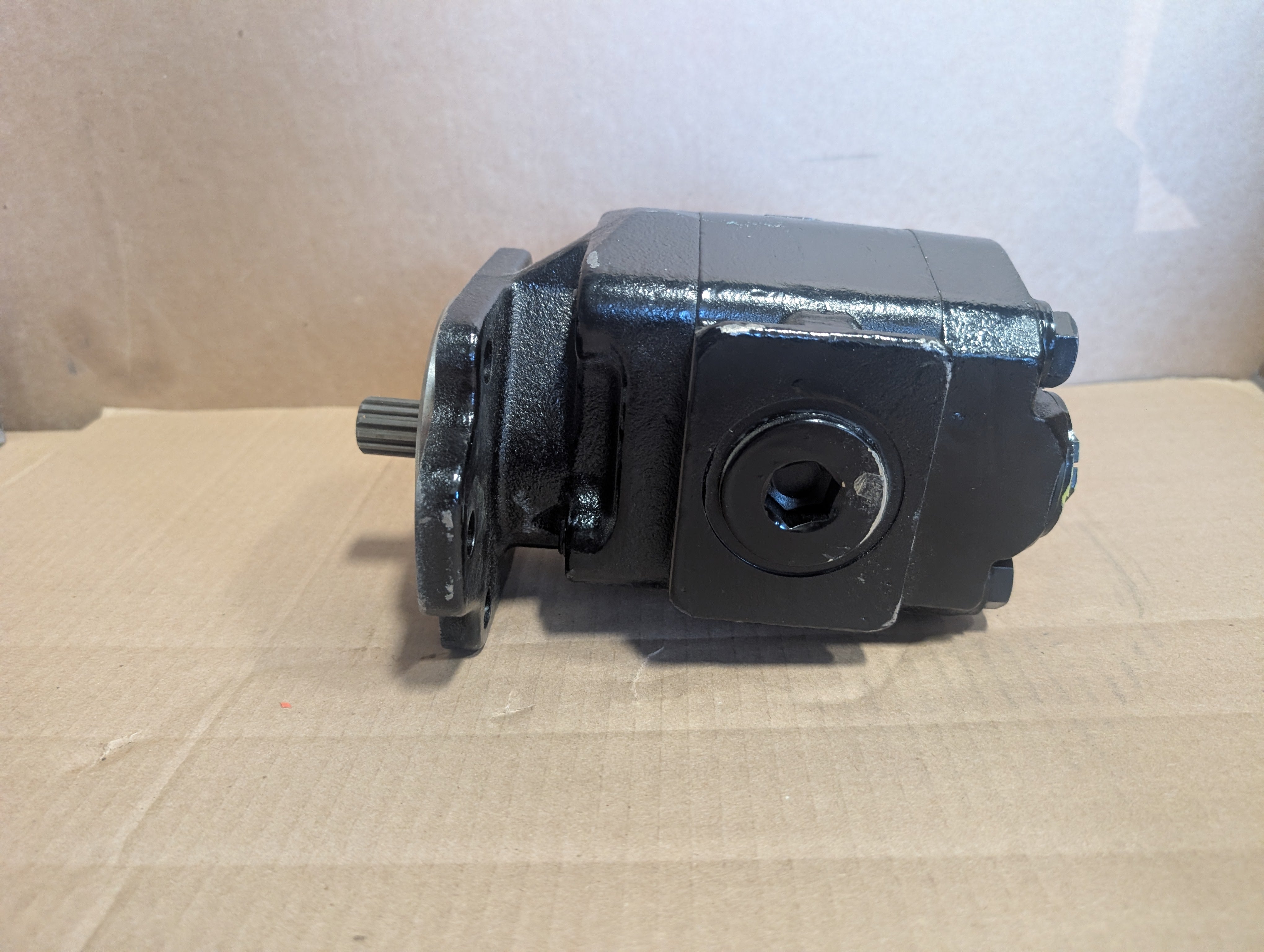 Genuine Parker 3089110277 PG020 Hydraulic Pump Motor 7/8" 13 Spline Shaft New