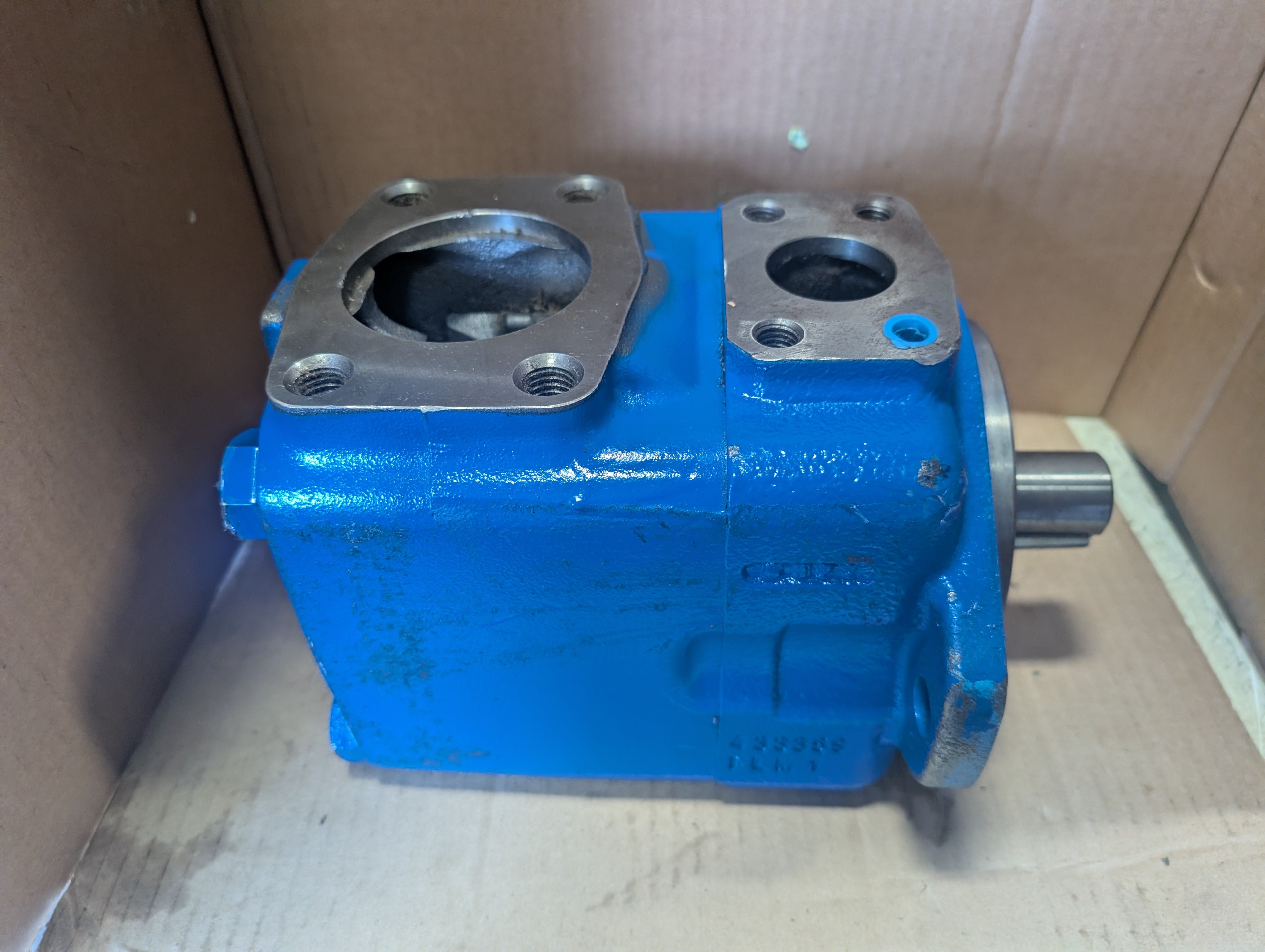 2025 Eaton Vickers 45V42A 1C22R Hydraulic Pump 45V42A1C22R New