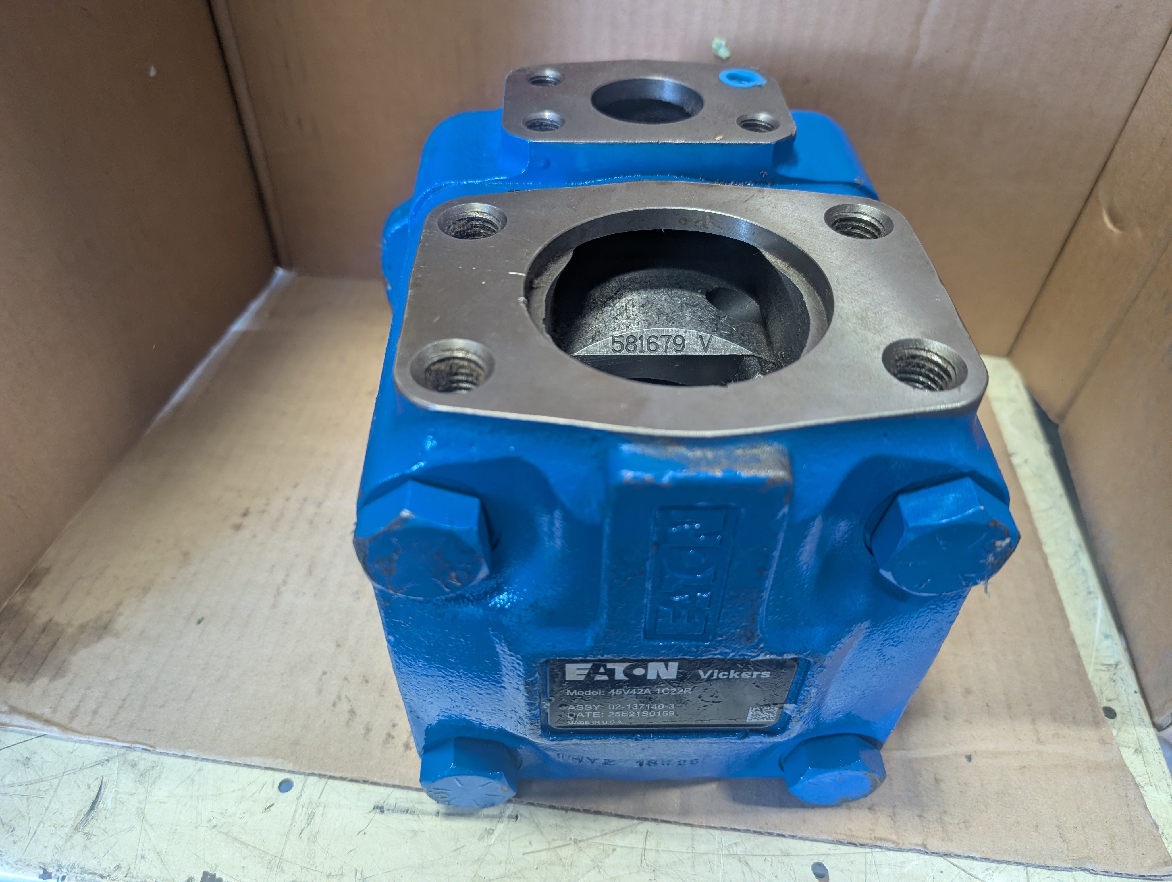 2025 Eaton Vickers 45V42A 1C22R Hydraulic Pump 45V42A1C22R New