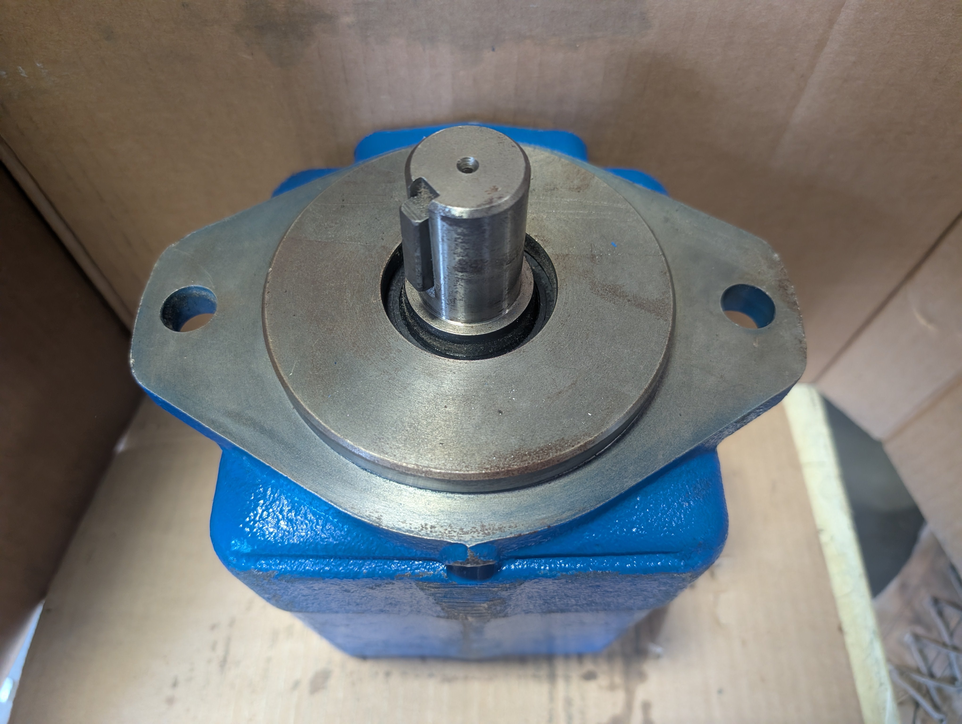 2025 Eaton Vickers 45V42A 1C22R Hydraulic Pump 45V42A1C22R New