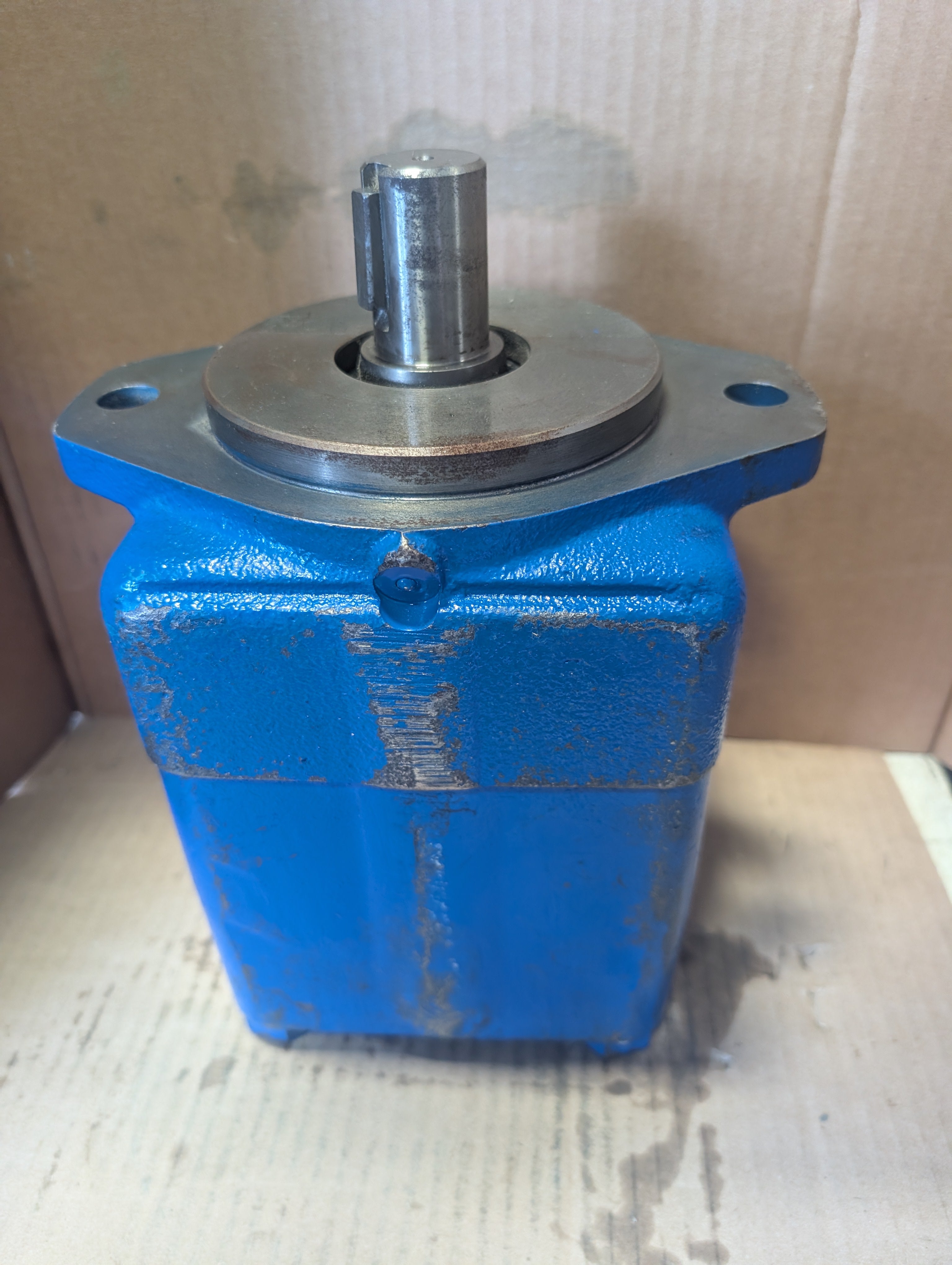 2025 Eaton Vickers 45V42A 1C22R Hydraulic Pump 45V42A1C22R New