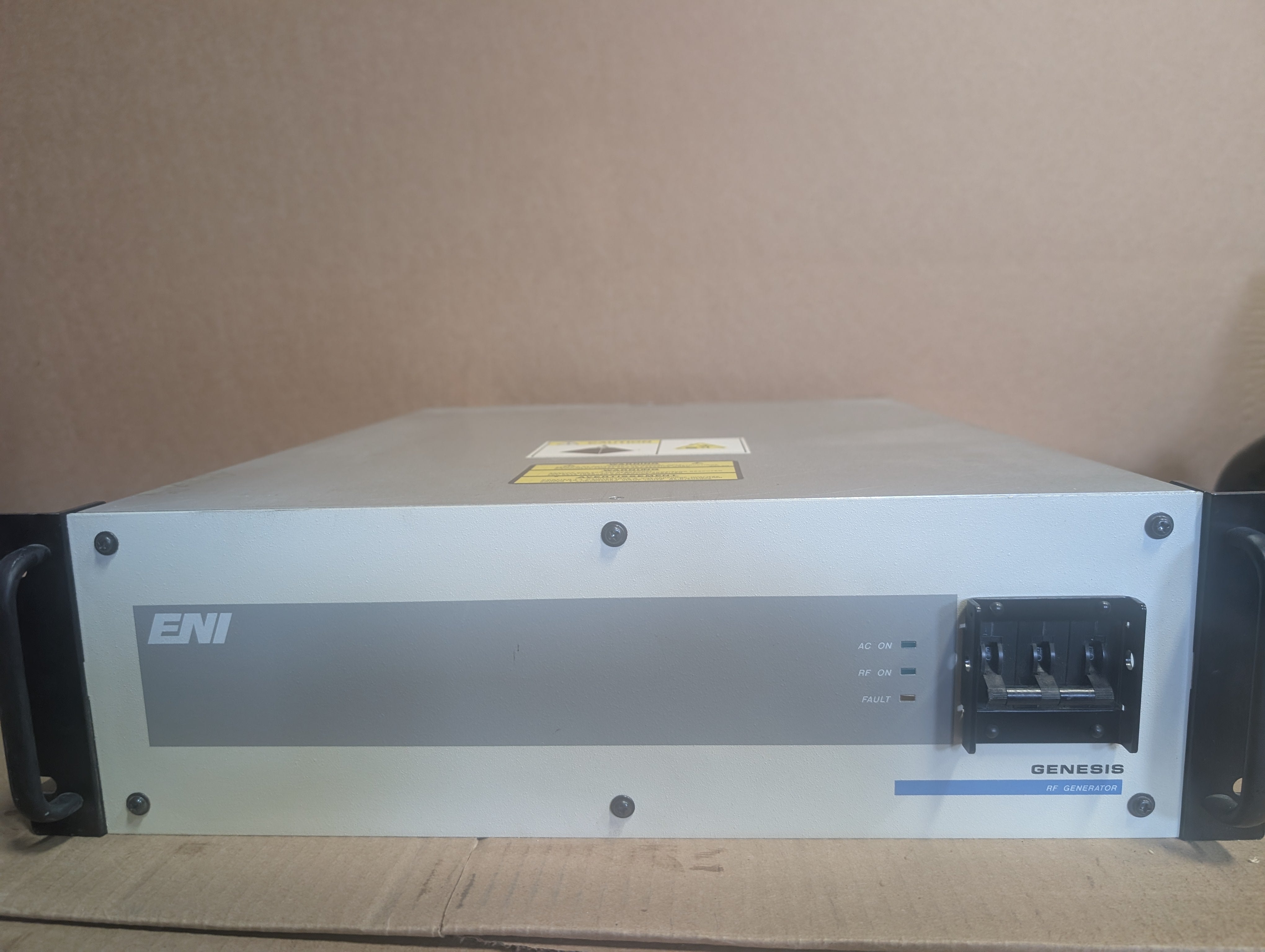 ENI Genesis GMW-25 RF Generator GW2502MA-81C001-L3 3-Phase 208V Used