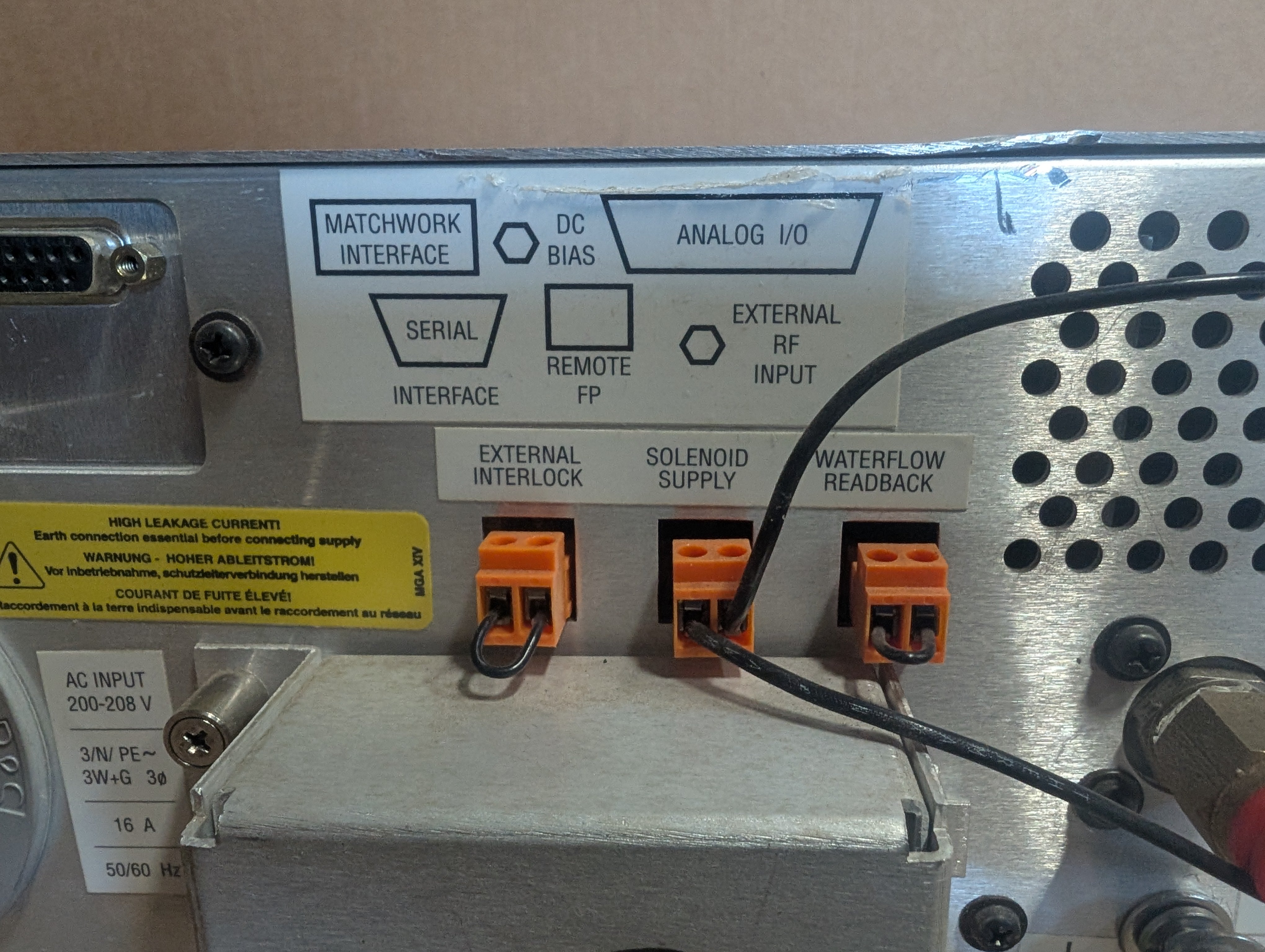 ENI Genesis GMW-25 RF Generator GW2502MA-81C001-L3 3-Phase 208V Used