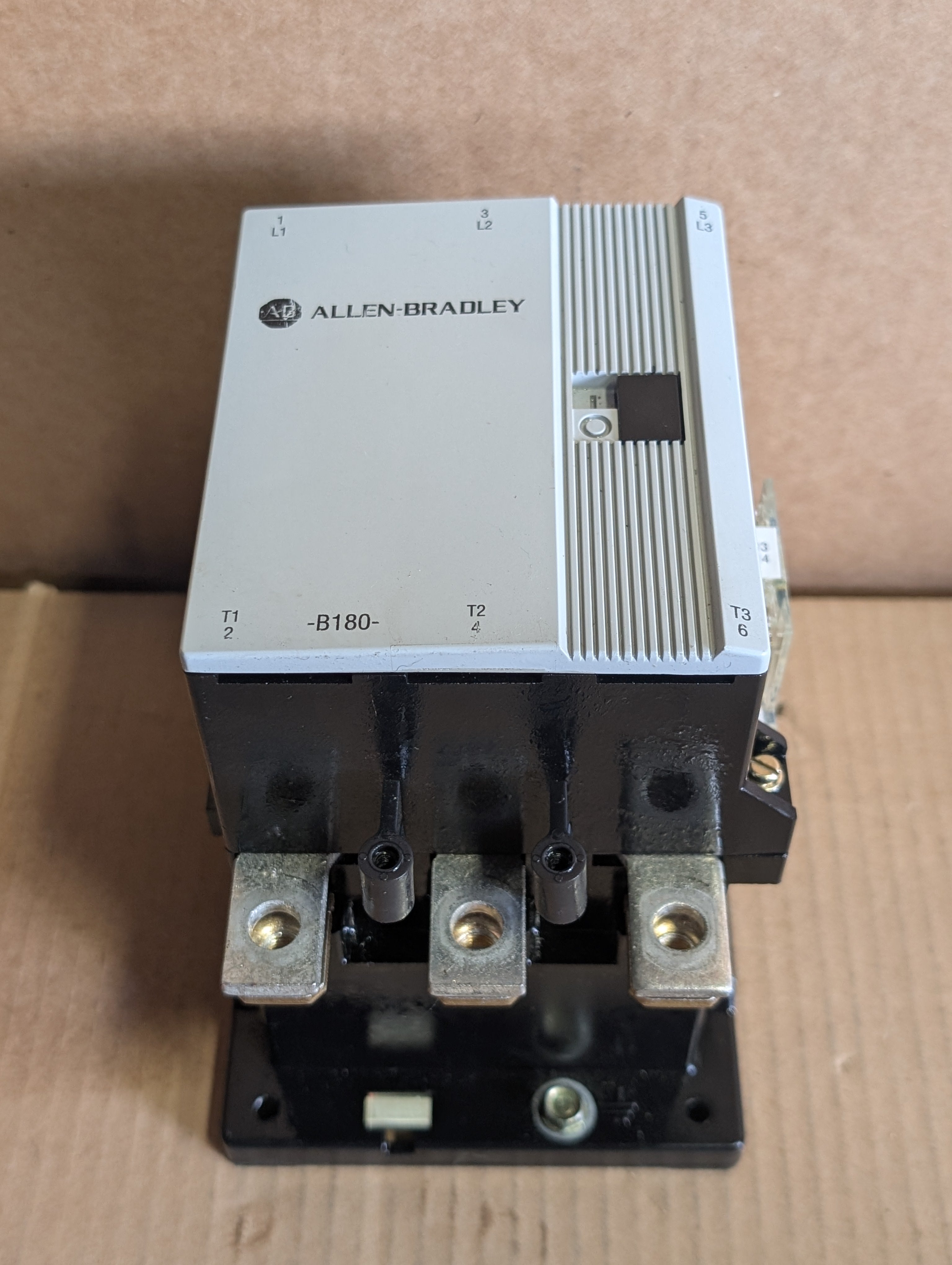 Allen Bradley 100-B180NA3 Contactor 150HP 480V 180A Used