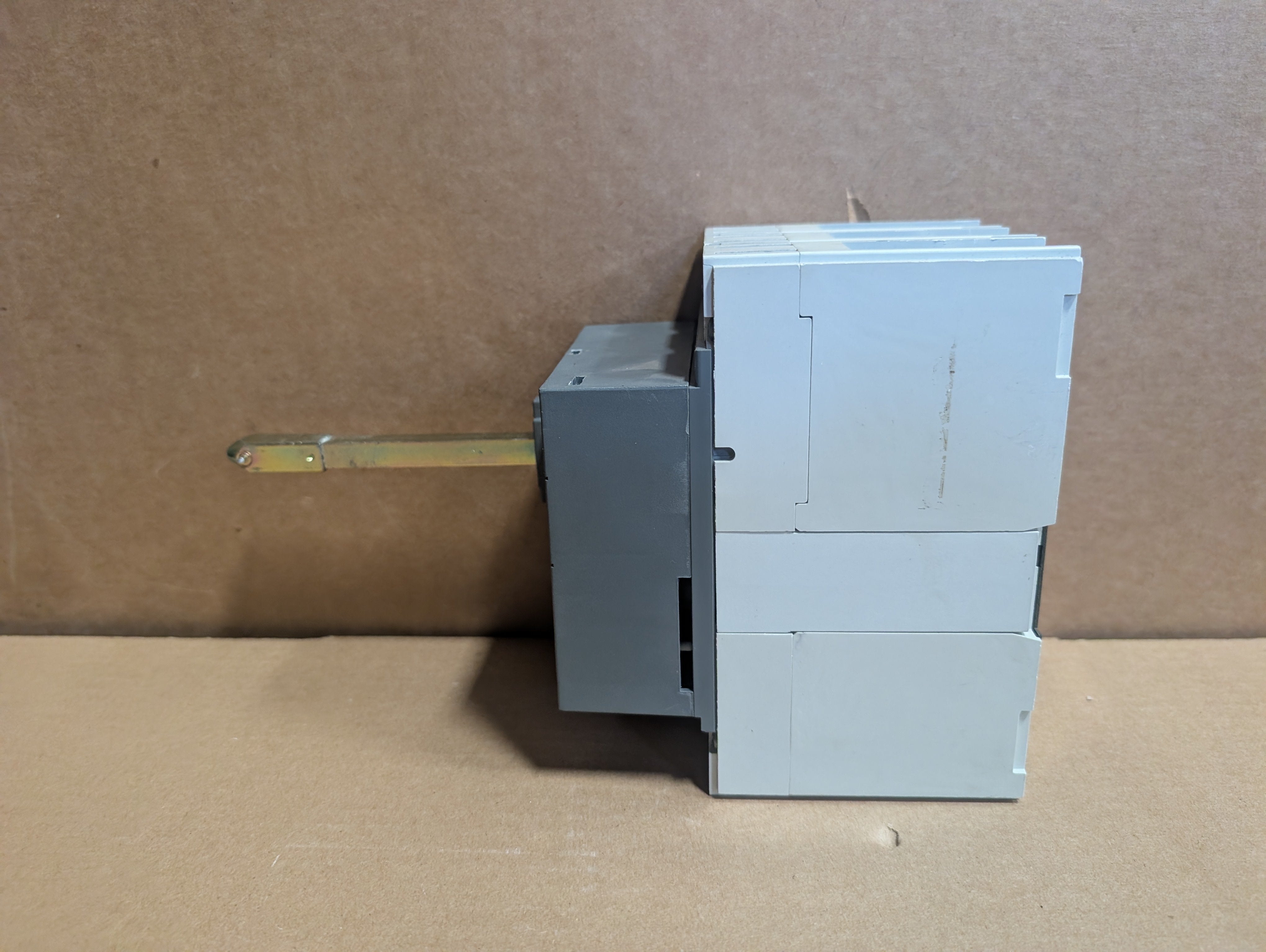 ABB SACE S3N 3-Pole 125A Circuit Breaker Disconnect w/ Rotary Handle Used