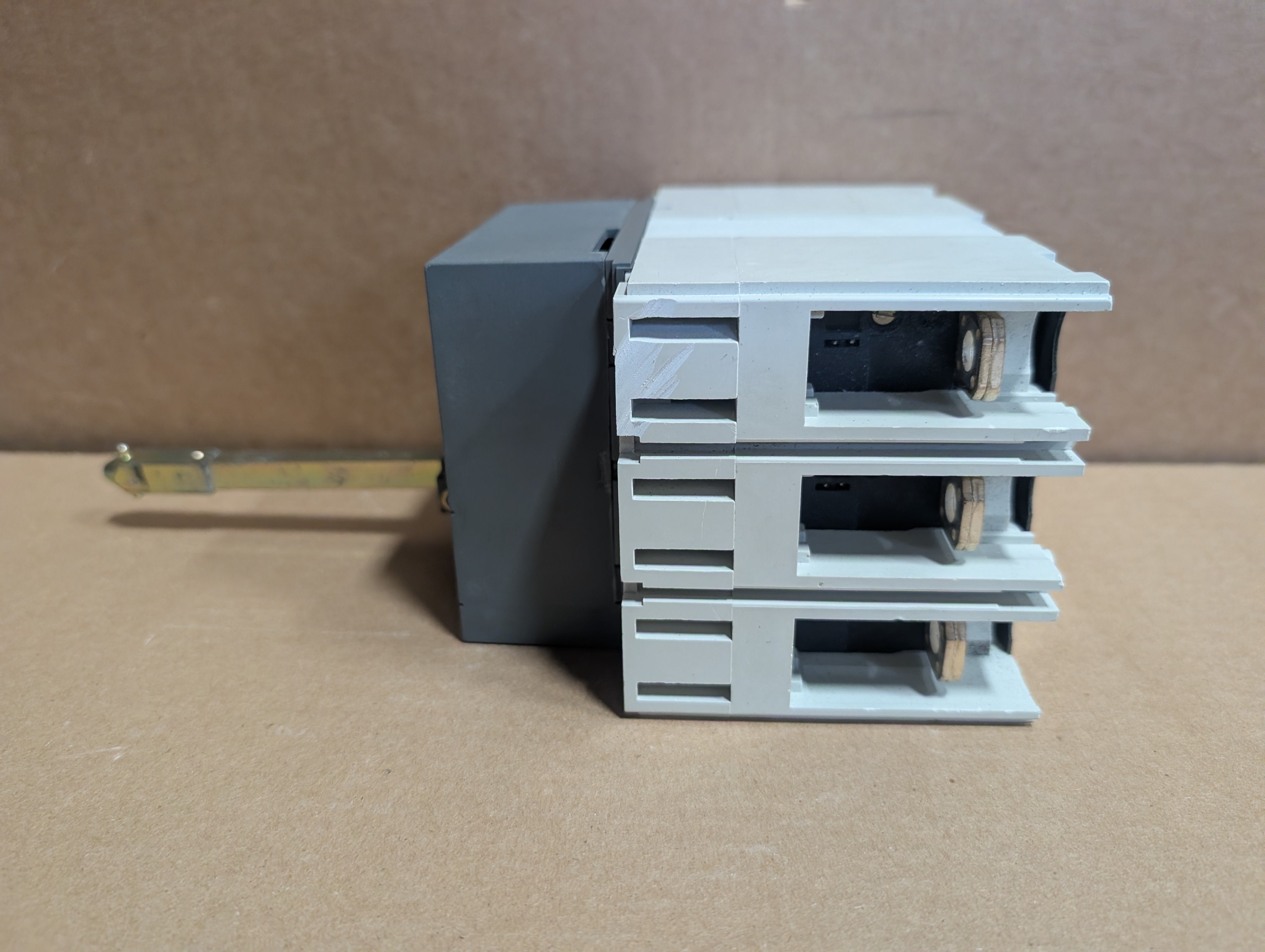 ABB SACE S3N 3-Pole 125A Circuit Breaker Disconnect w/ Rotary Handle Used
