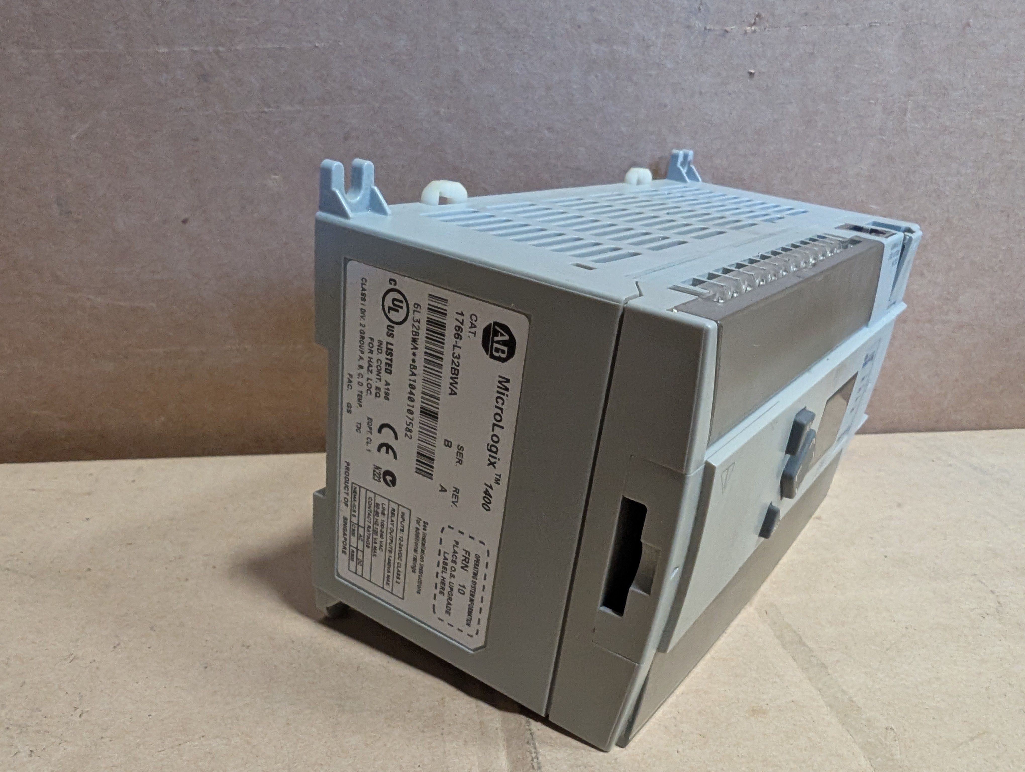 Allen Bradley MicroLogix 1400 1766-L32BWA Ser. B Rev. A FRN 10 Used