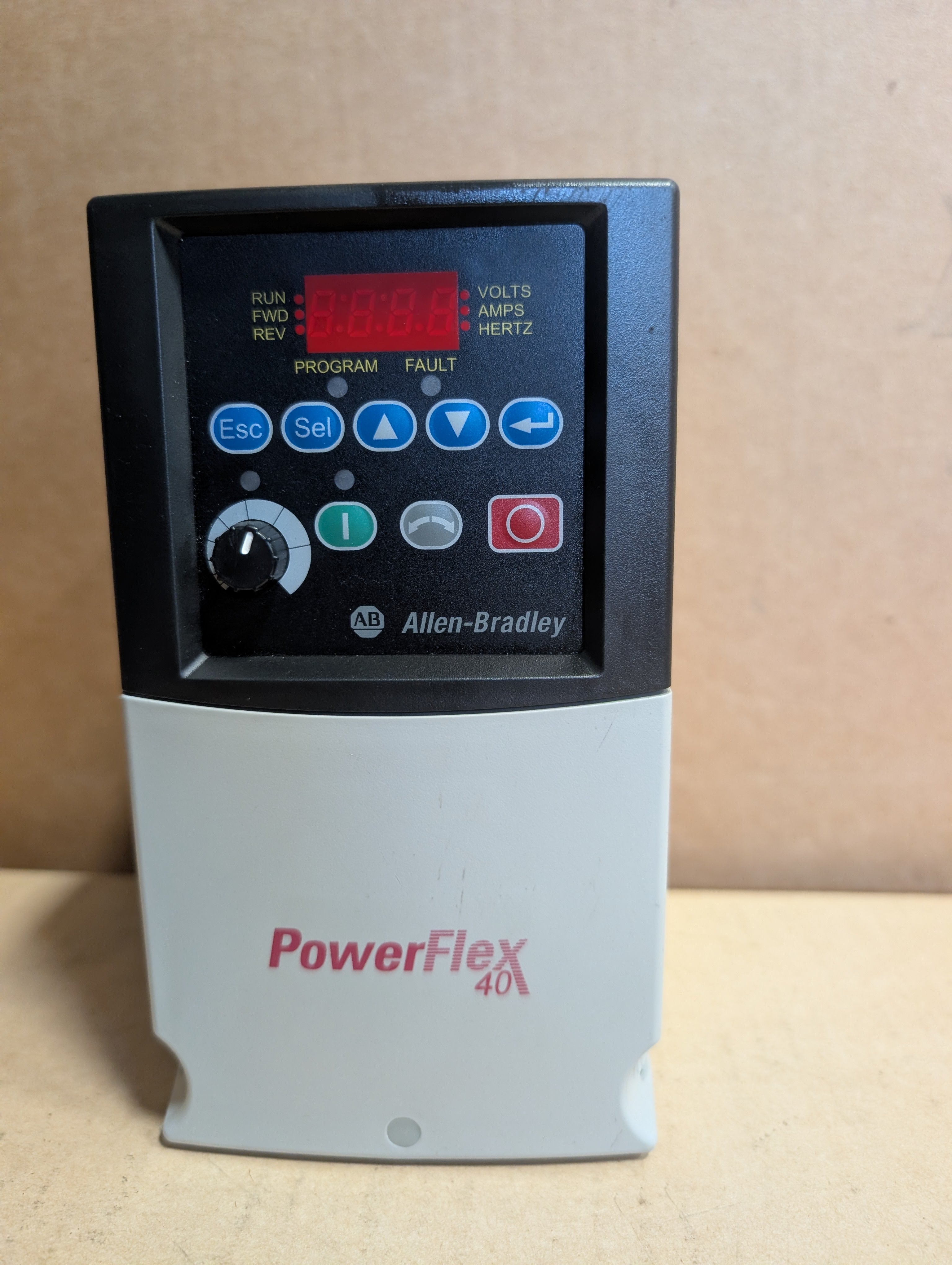Allen Bradley 22B-B2P3N104 Series A .5 HP 240V 3PH Powerflex 40 Used