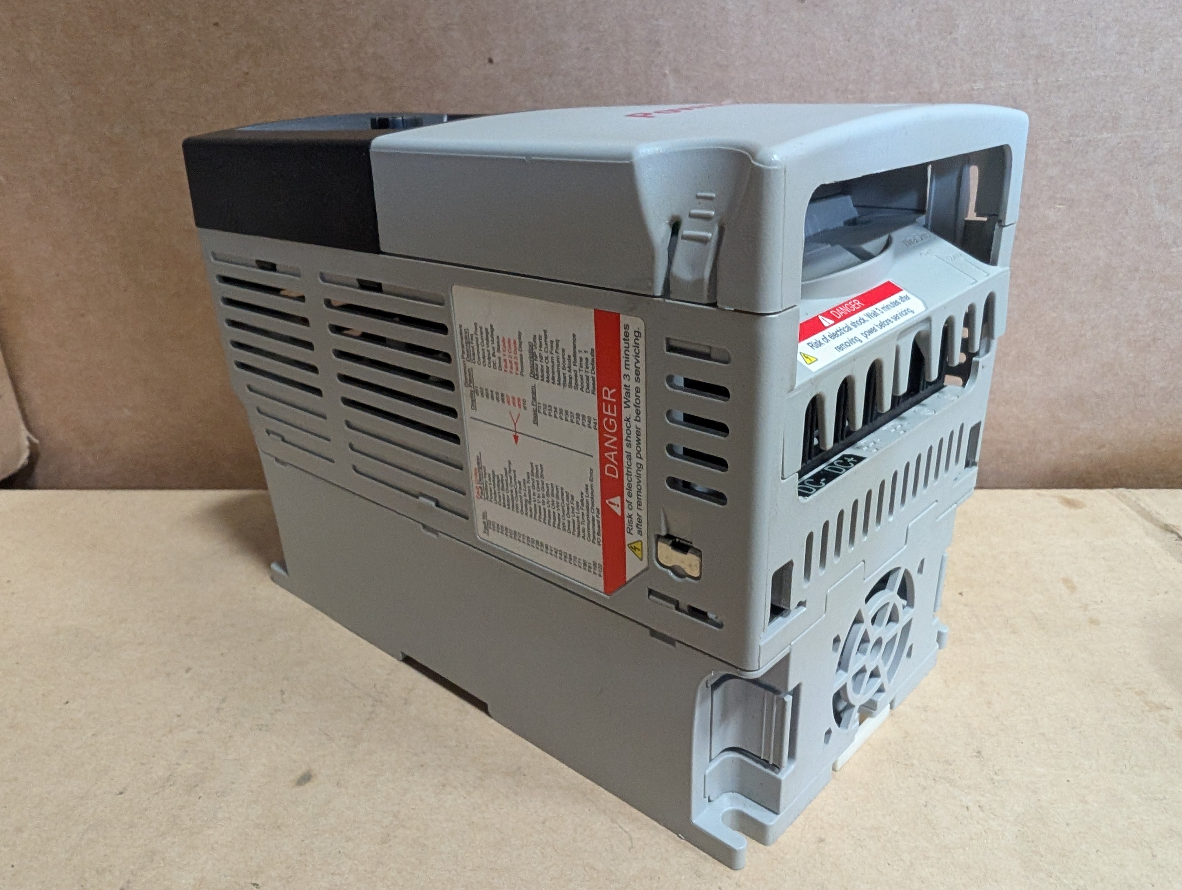 Allen Bradley 22B-B2P3N104 Series A .5 HP 240V 3PH Powerflex 40 Used