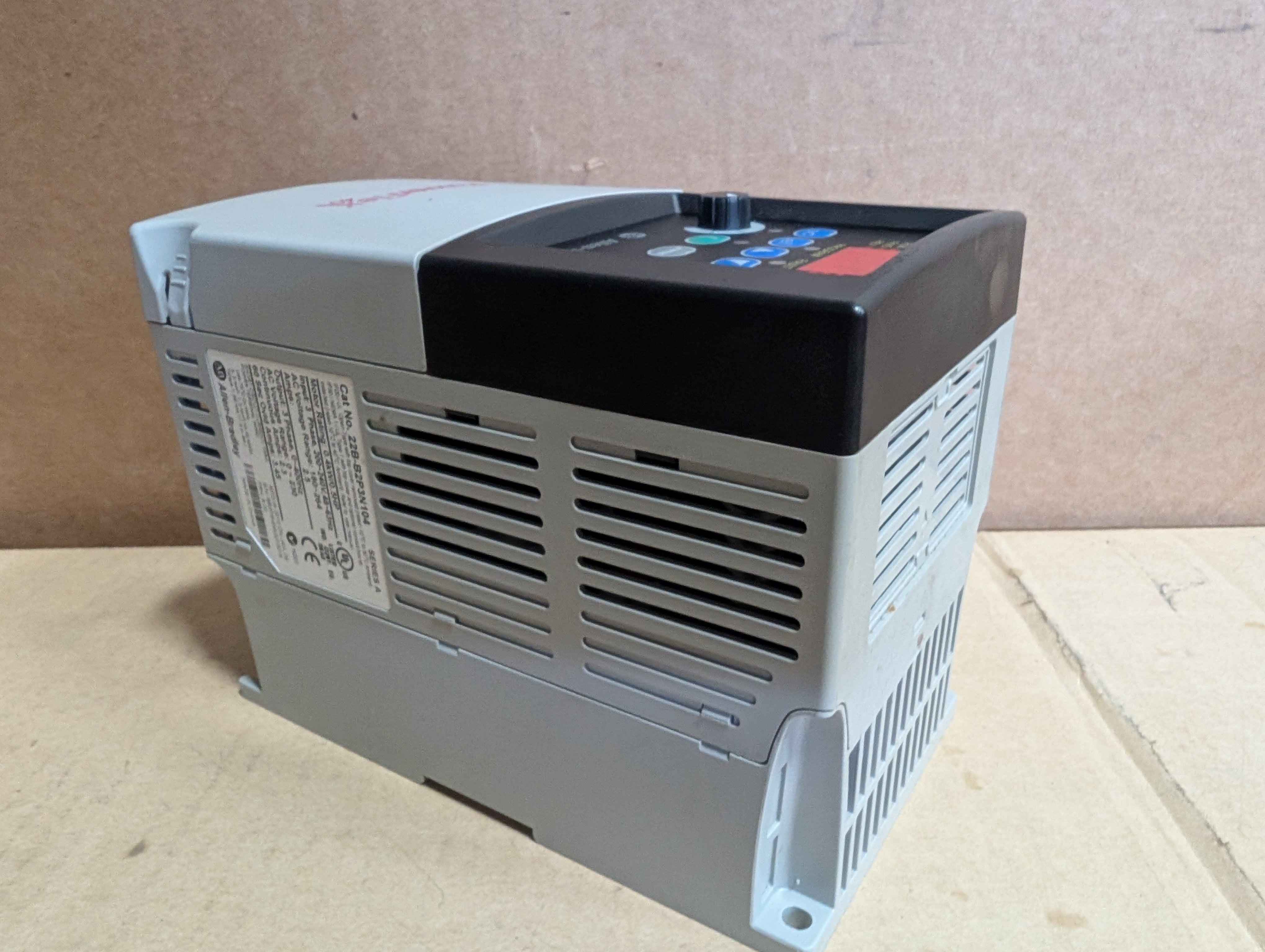 Allen Bradley 22B-B2P3N104 Series A .5 HP 240V 3PH Powerflex 40 Used