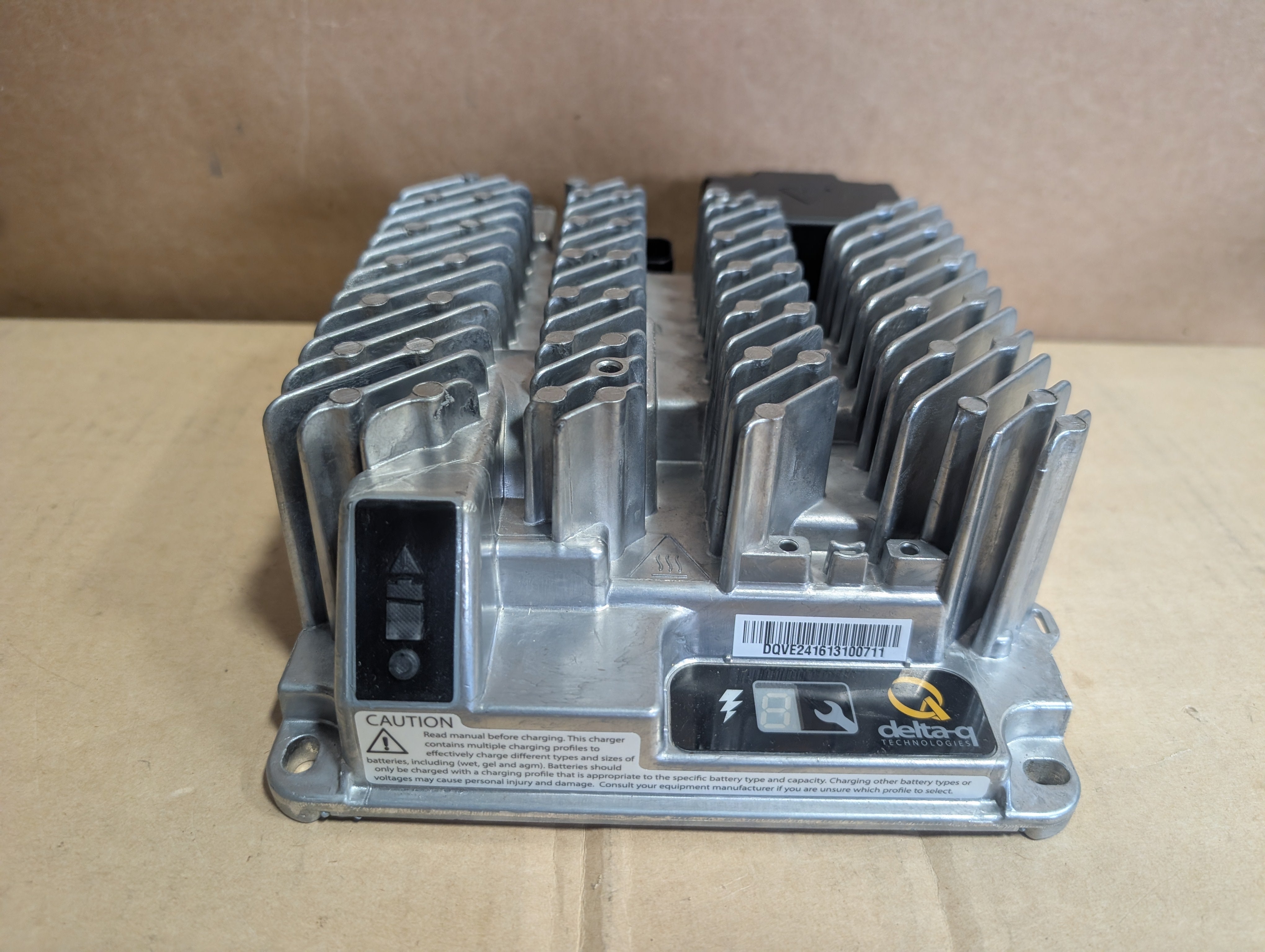 Delta-Q 940-0023 Battery Charger 24V 100-400 Ah IC650 New