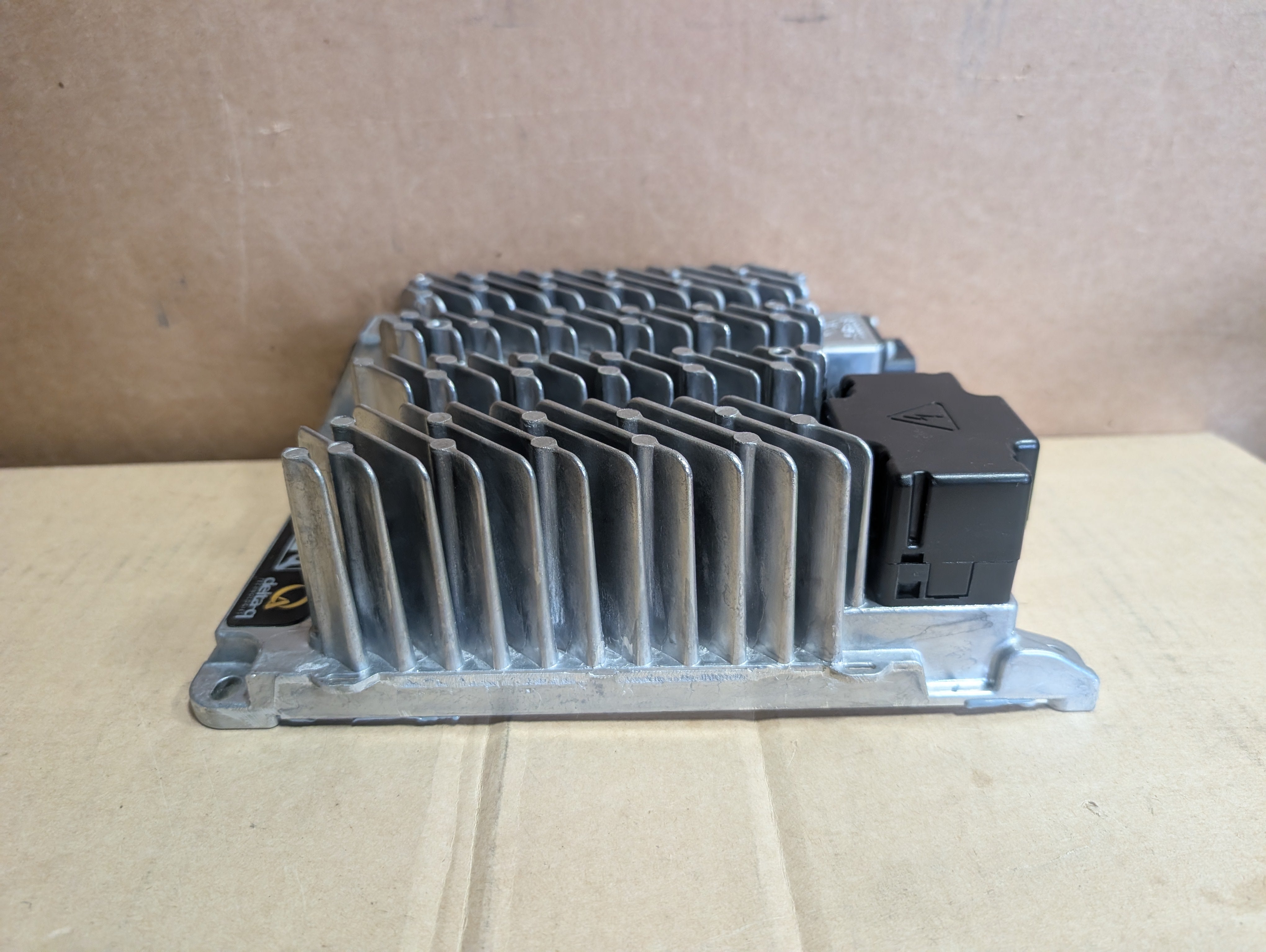 Delta-Q 940-0023 Battery Charger 24V 100-400 Ah IC650 New