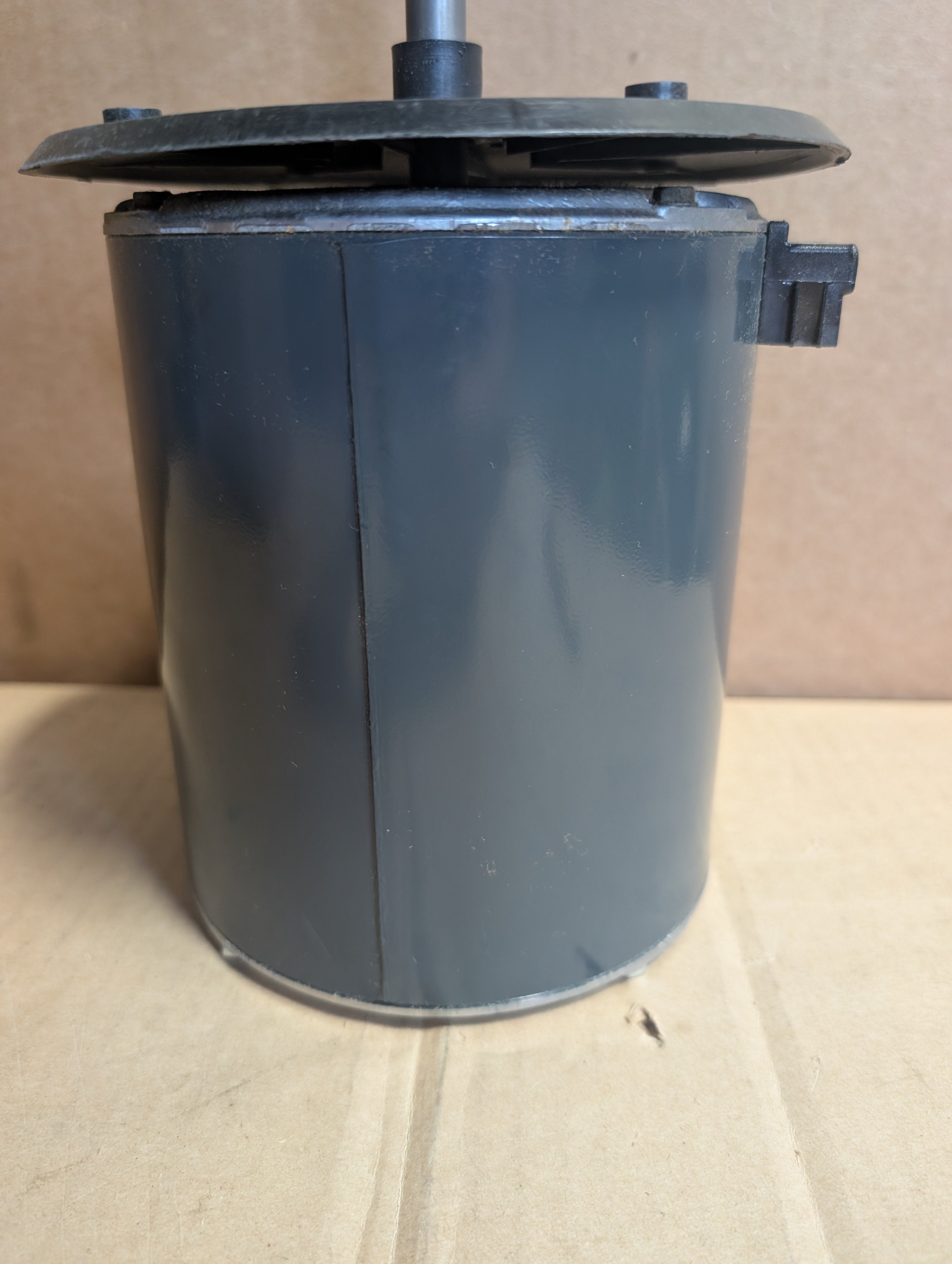 York S1-02442076000 3/4 HP 460V 1PH Condenser Motor 5KCP39TFWJ266 New