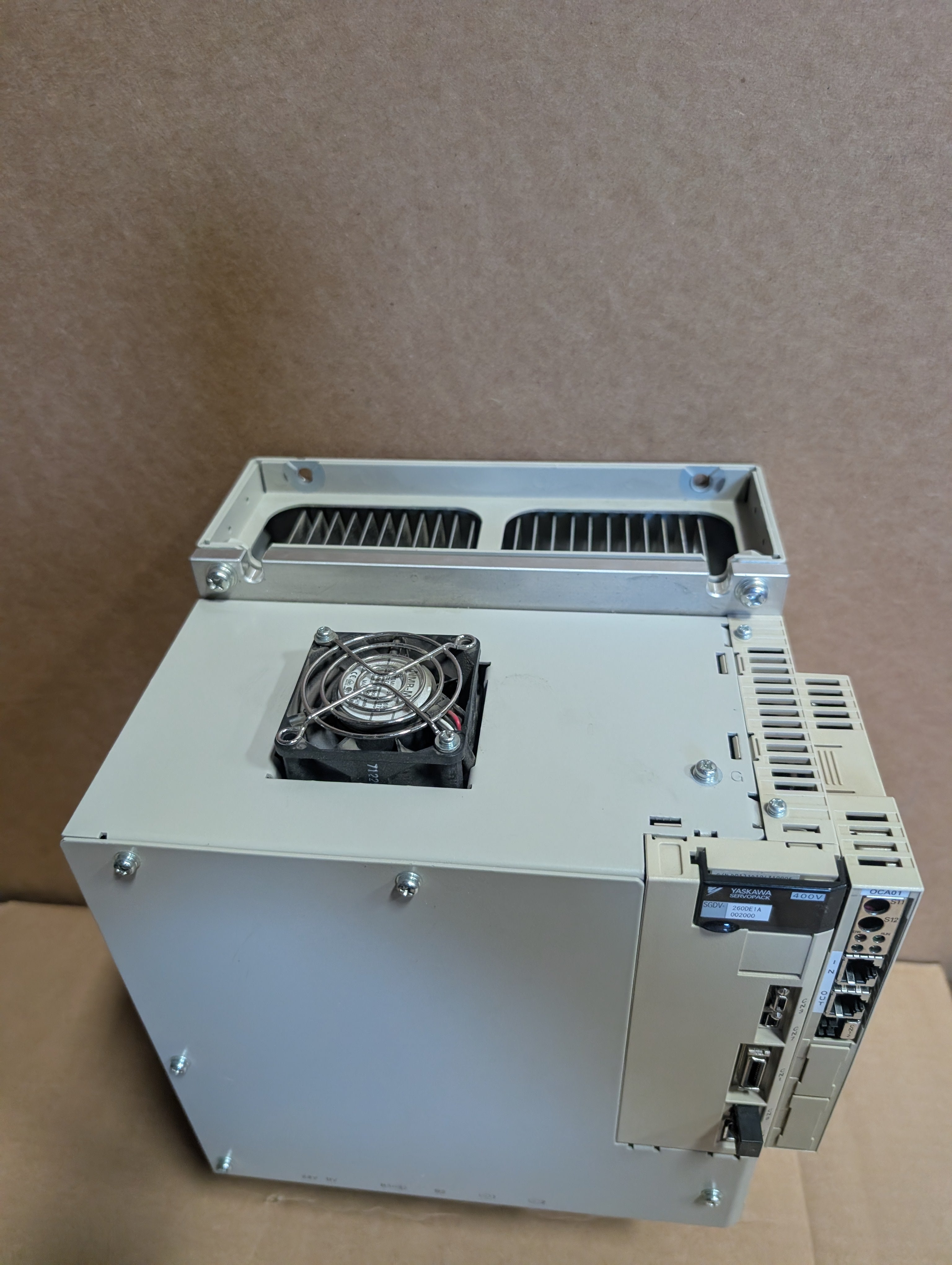 YASKAWA Servopack SGDV-260DE1A002000, 7.5 kW, 3PH, 400V, Option SGDV-OCA01A Used