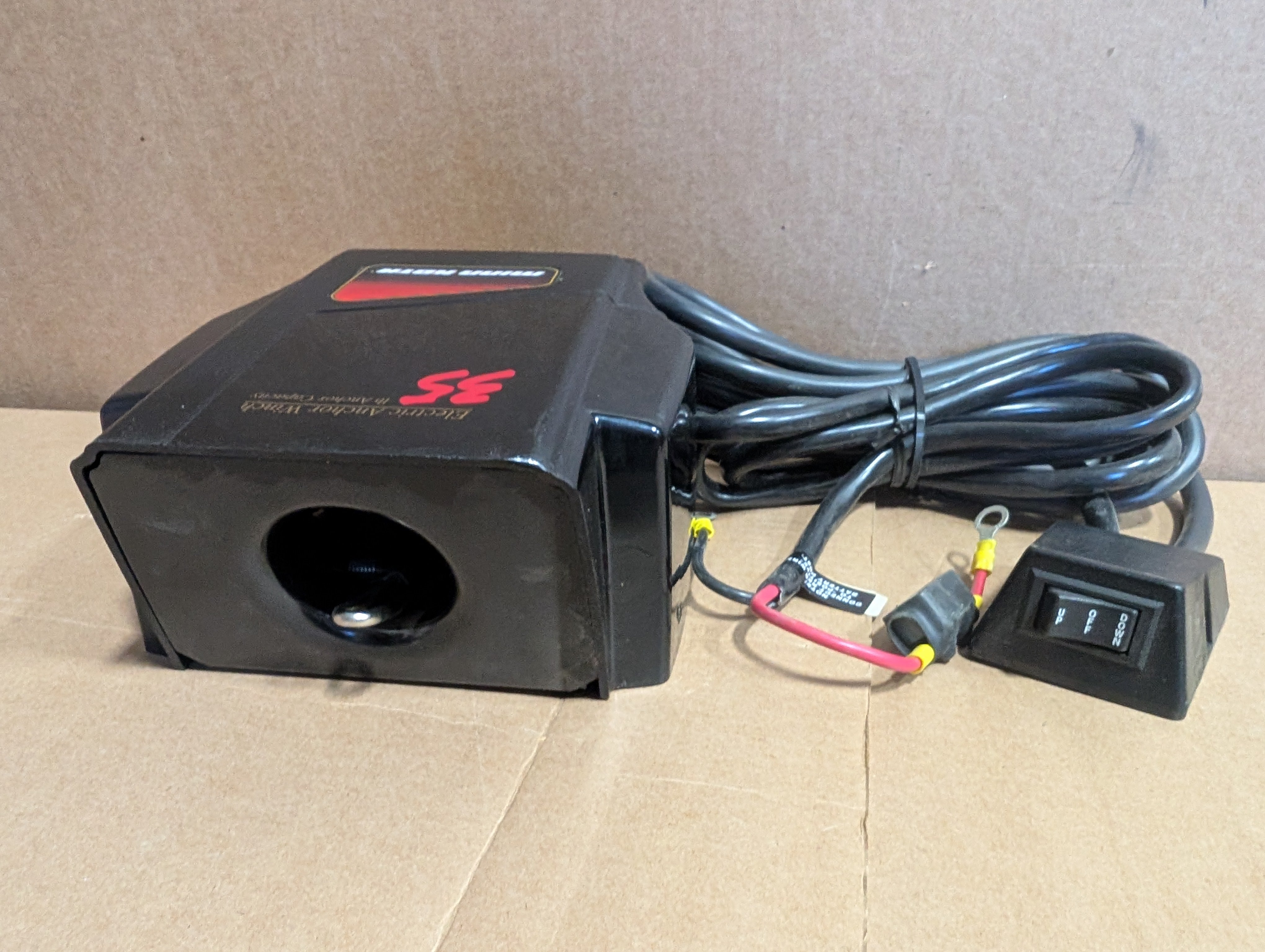 Minnkota 35lb Deckhand Electric Anchor Winch New ( Missing Anchor Davit)