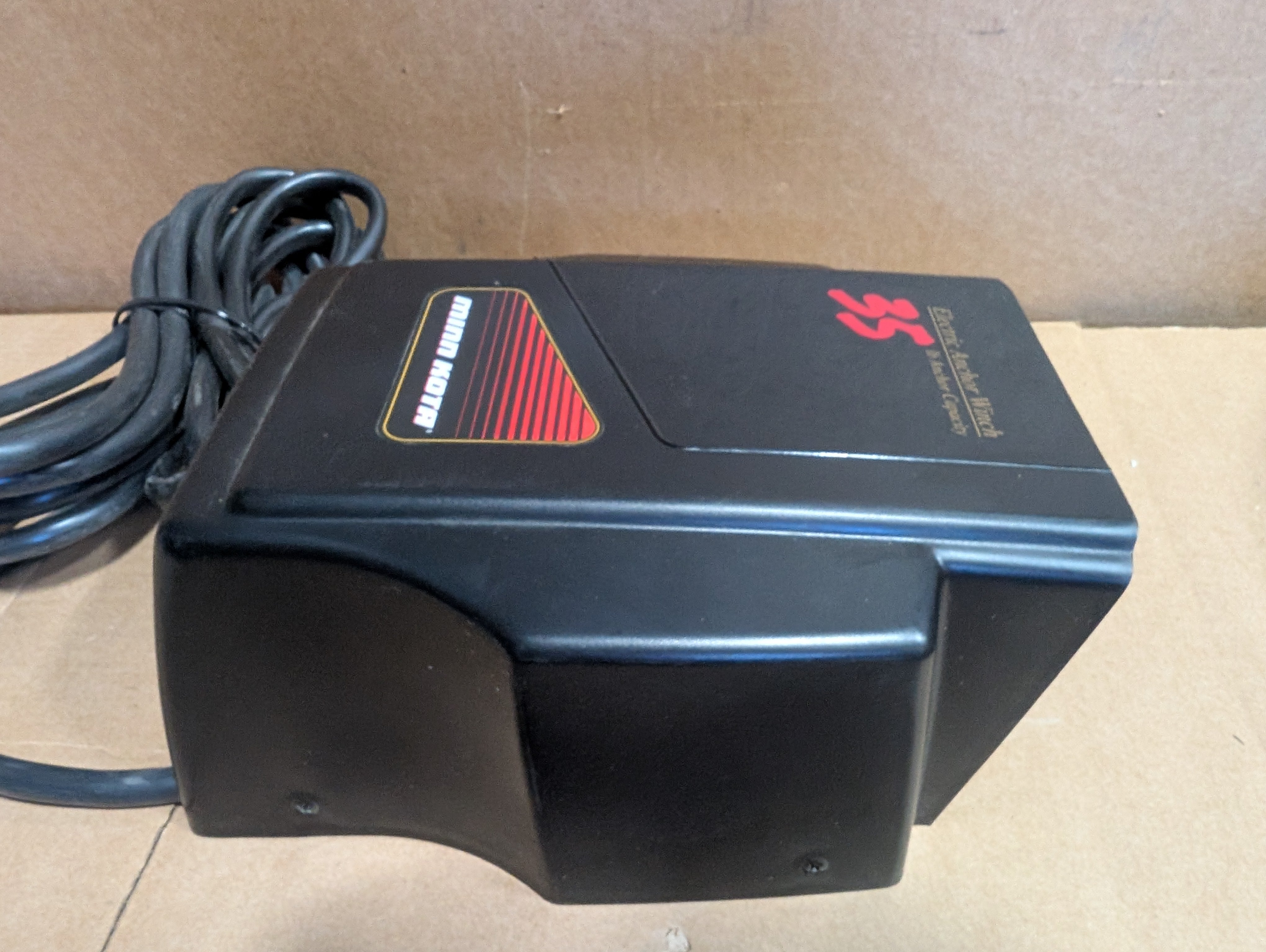 Minnkota 35lb Deckhand Electric Anchor Winch New ( Missing Anchor Davit)