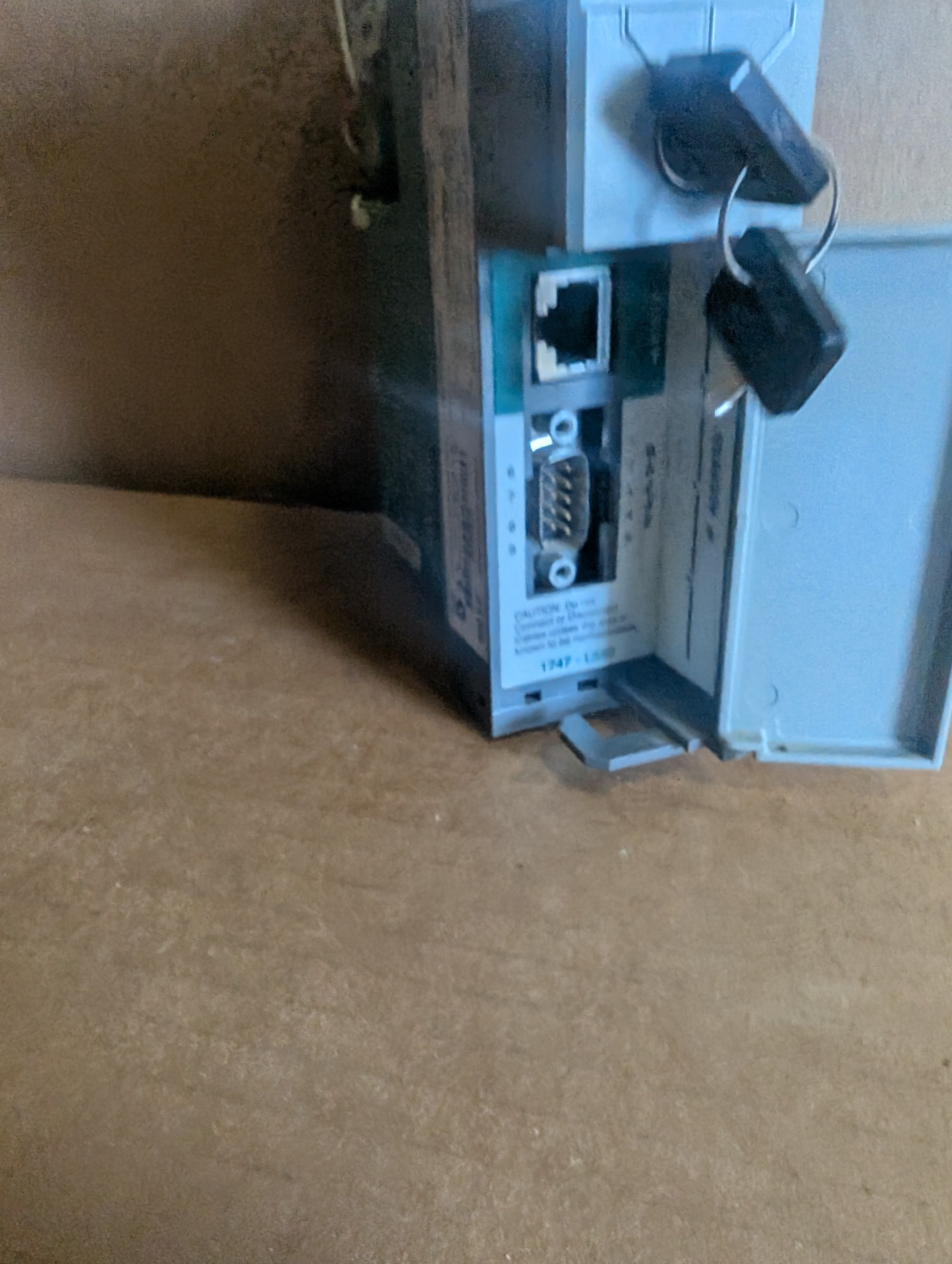 Allen-Bradley 1747-L552 SER B Rev 4 SLC500 Processor Unit 1747-OS501 C/11 Used