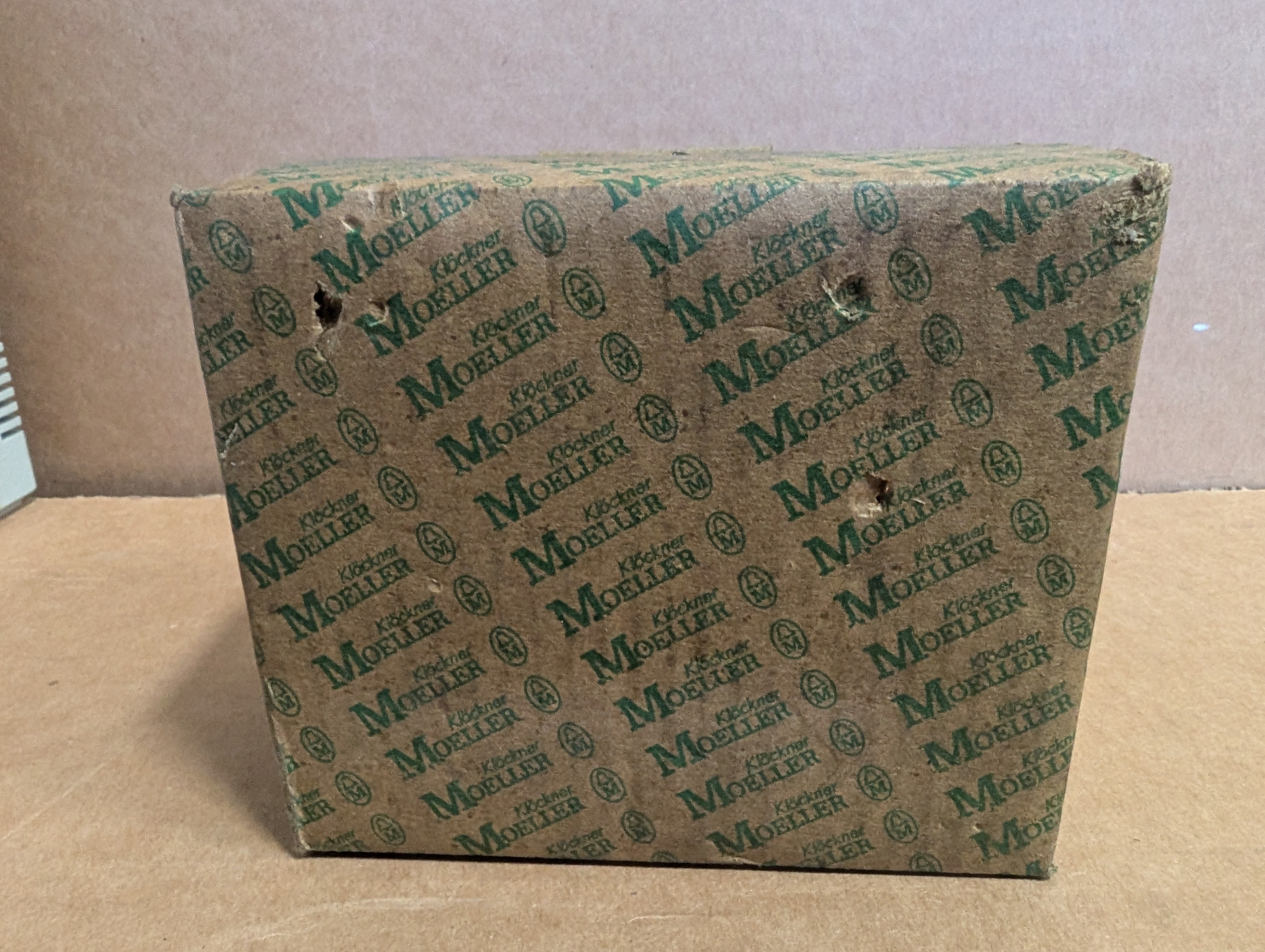 Moeller NZM4-63 +NHI11-NZM4/6  Circuit Breaker 40-63A, 400-800A NOS Sealed