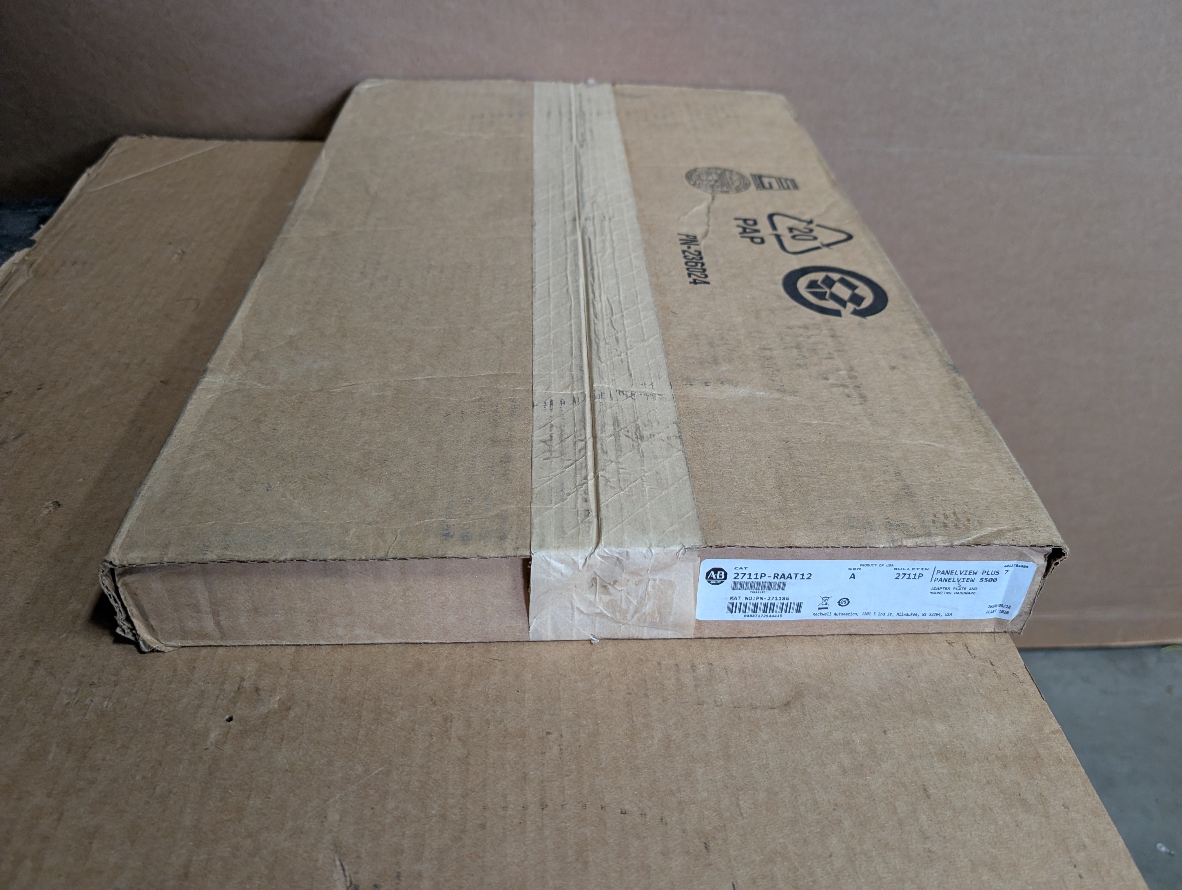 Allen-Bradley 2711P-RAAT12 SER A PanelView Plus 7, 5500 Adapter Plate New Sealed