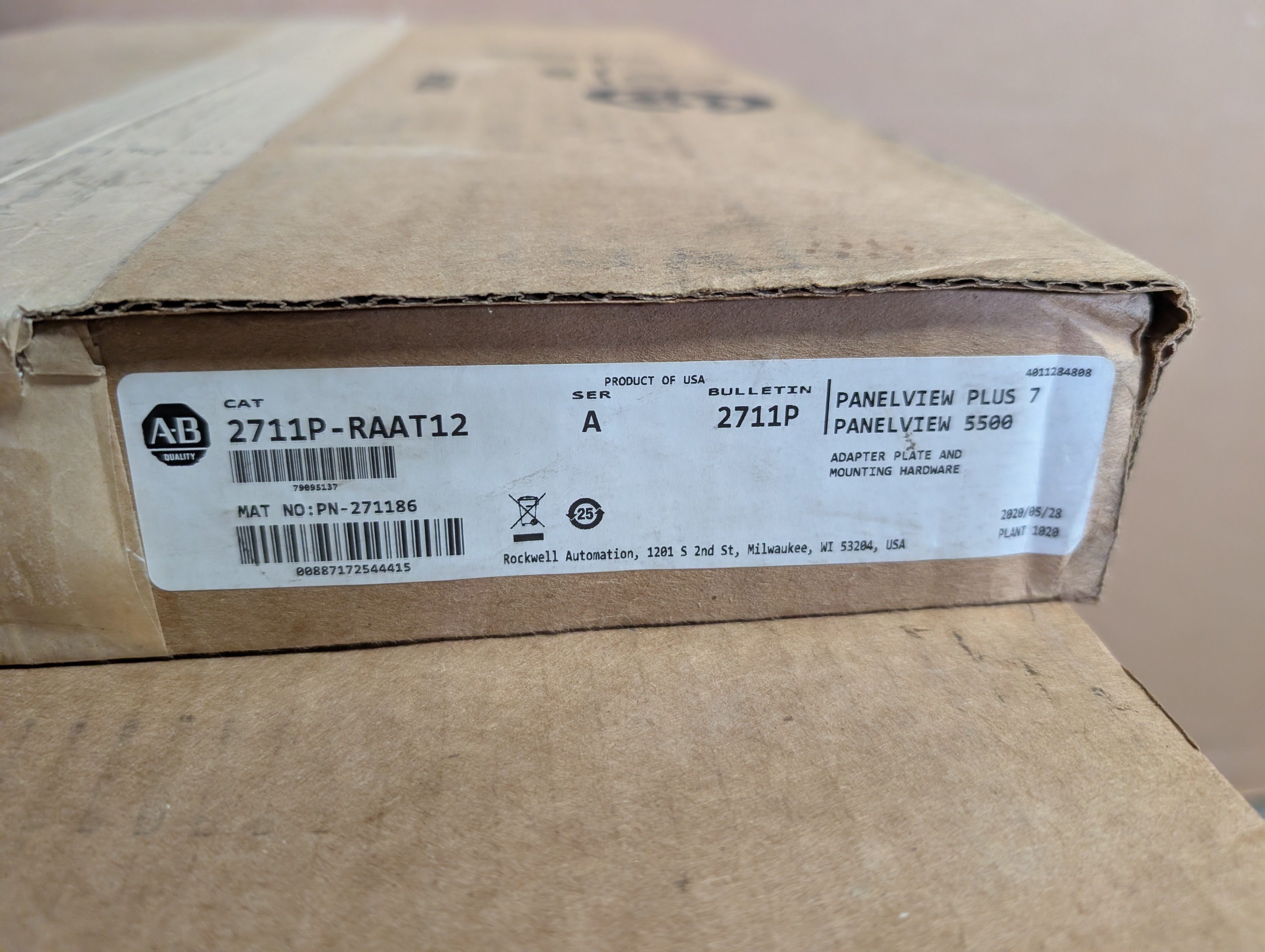 Allen-Bradley 2711P-RAAT12 SER A PanelView Plus 7, 5500 Adapter Plate New Sealed