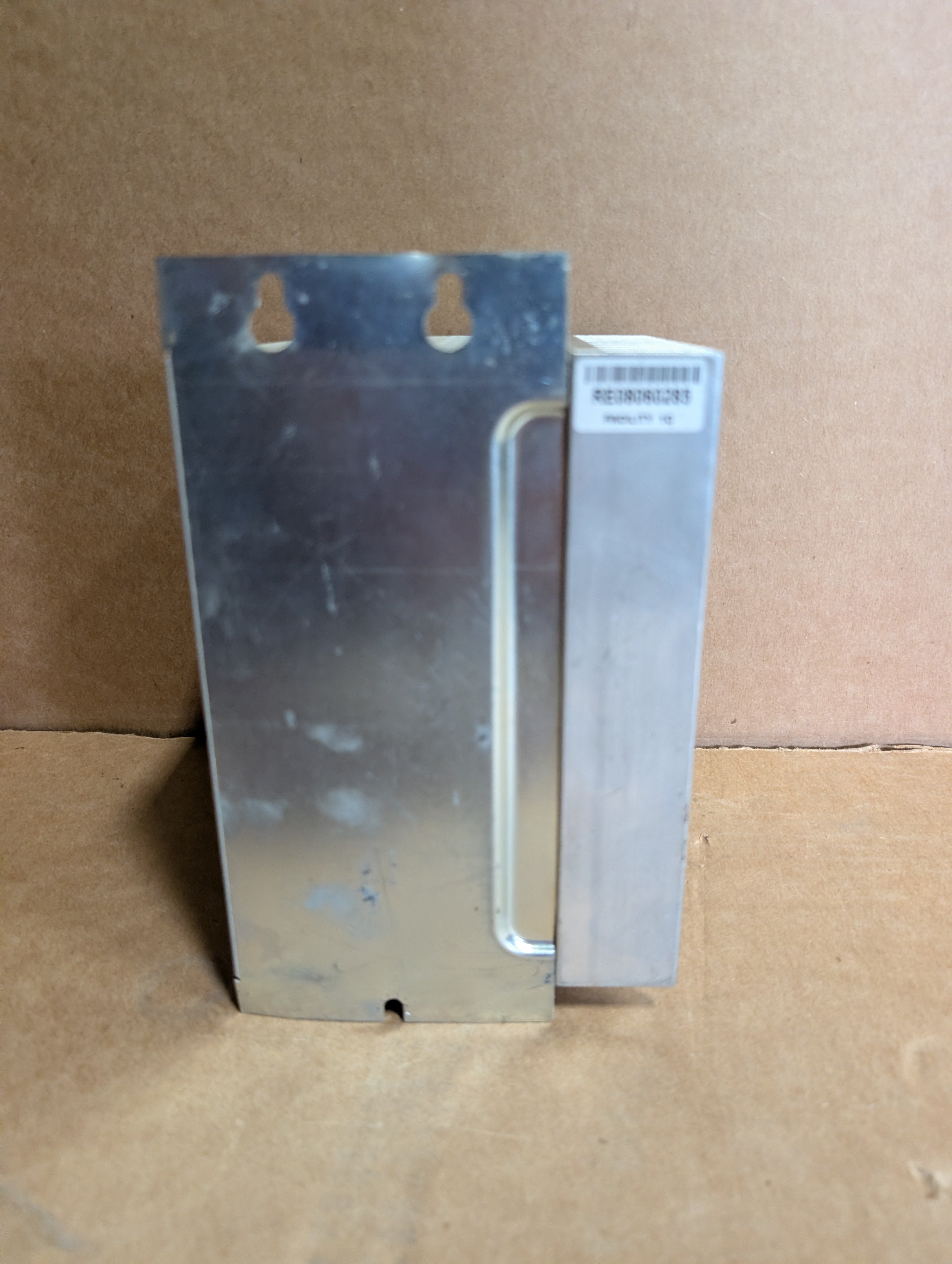 Allen Bradley Ultra 3000i Drive 2098-DSD-020X-DN Series A, 1.36 Used Broken Clip