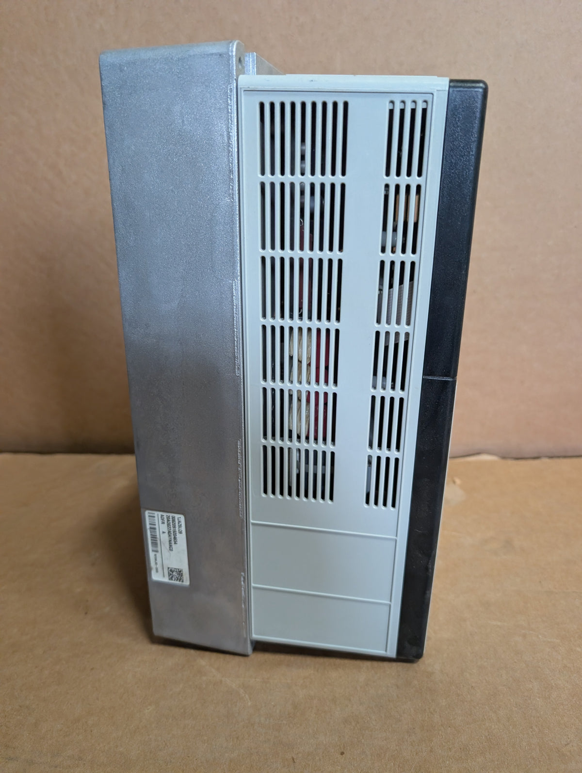 Allen Bradley 20AD022A0AYNANC0 PowerFlex 70 Ser A 15HP/10HP 480V 2.001 Used